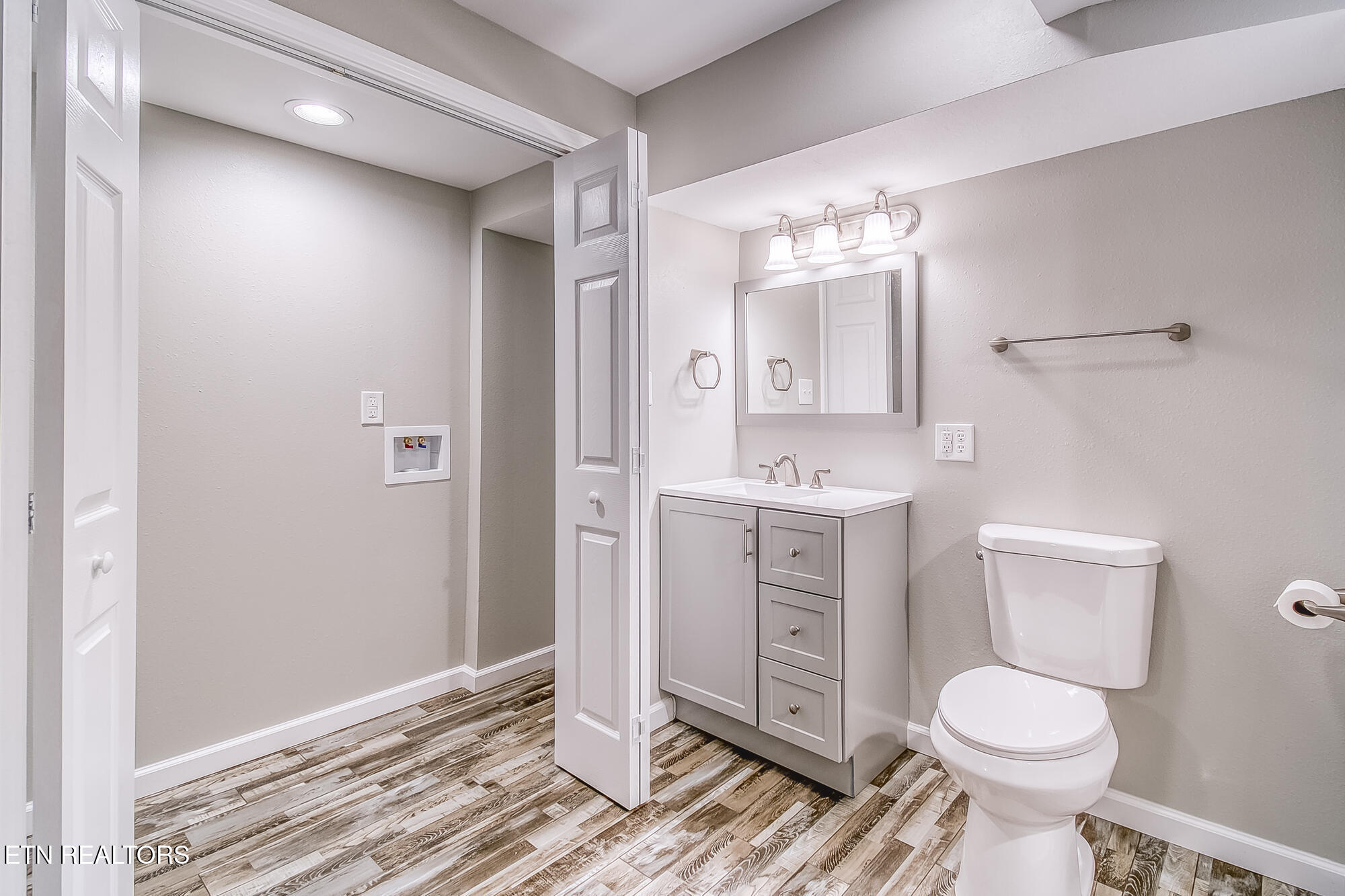 3114 Burning Log Lane