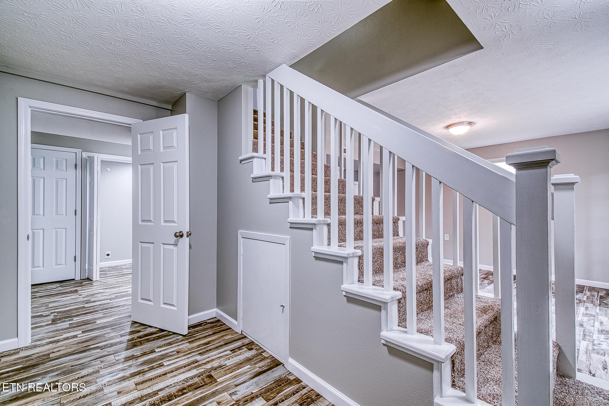 3114 Burning Log Lane