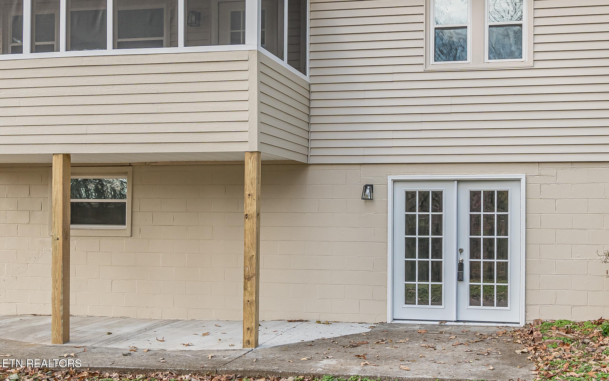 3114 Burning Log Lane