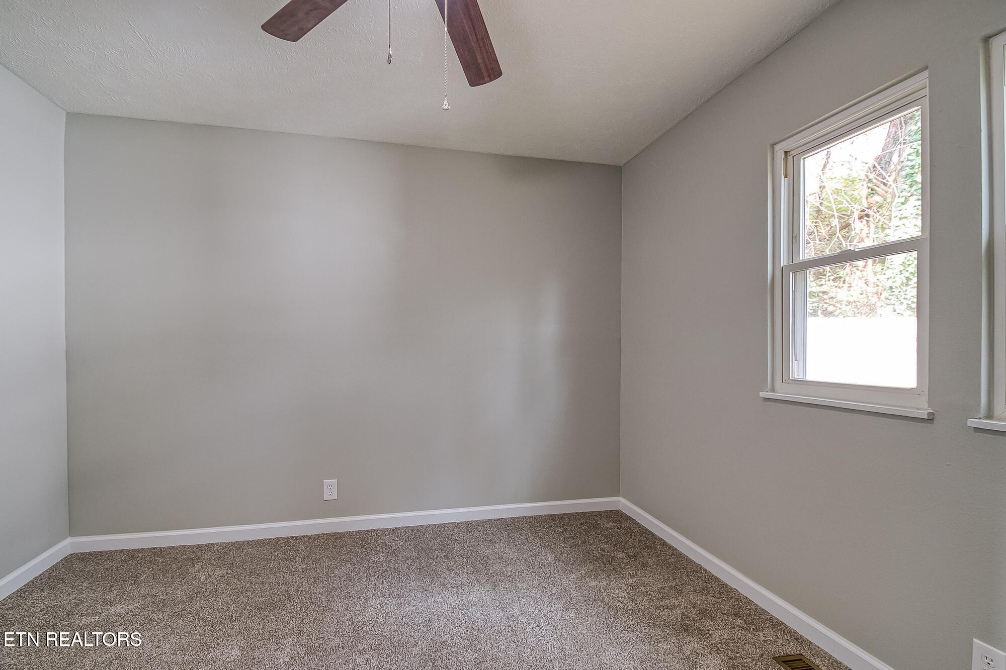 3114 Burning Log Lane