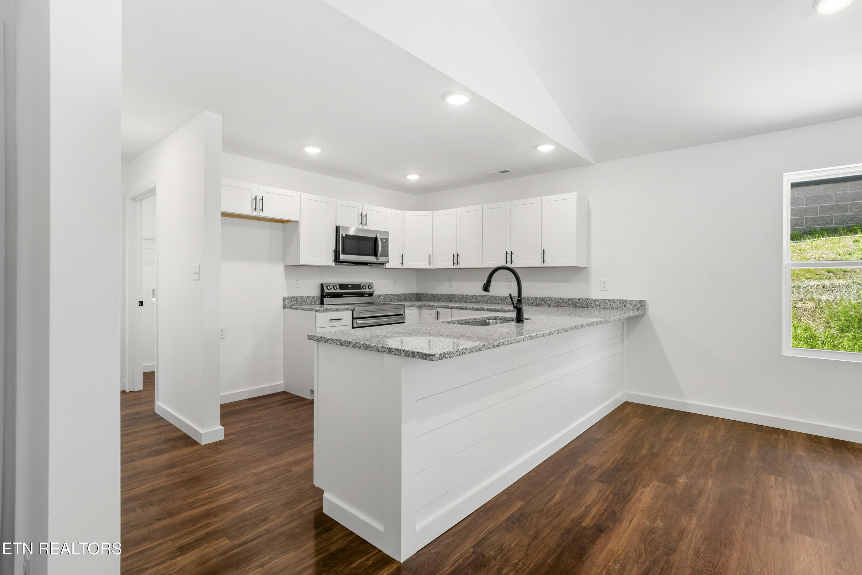 206 Avenue C
