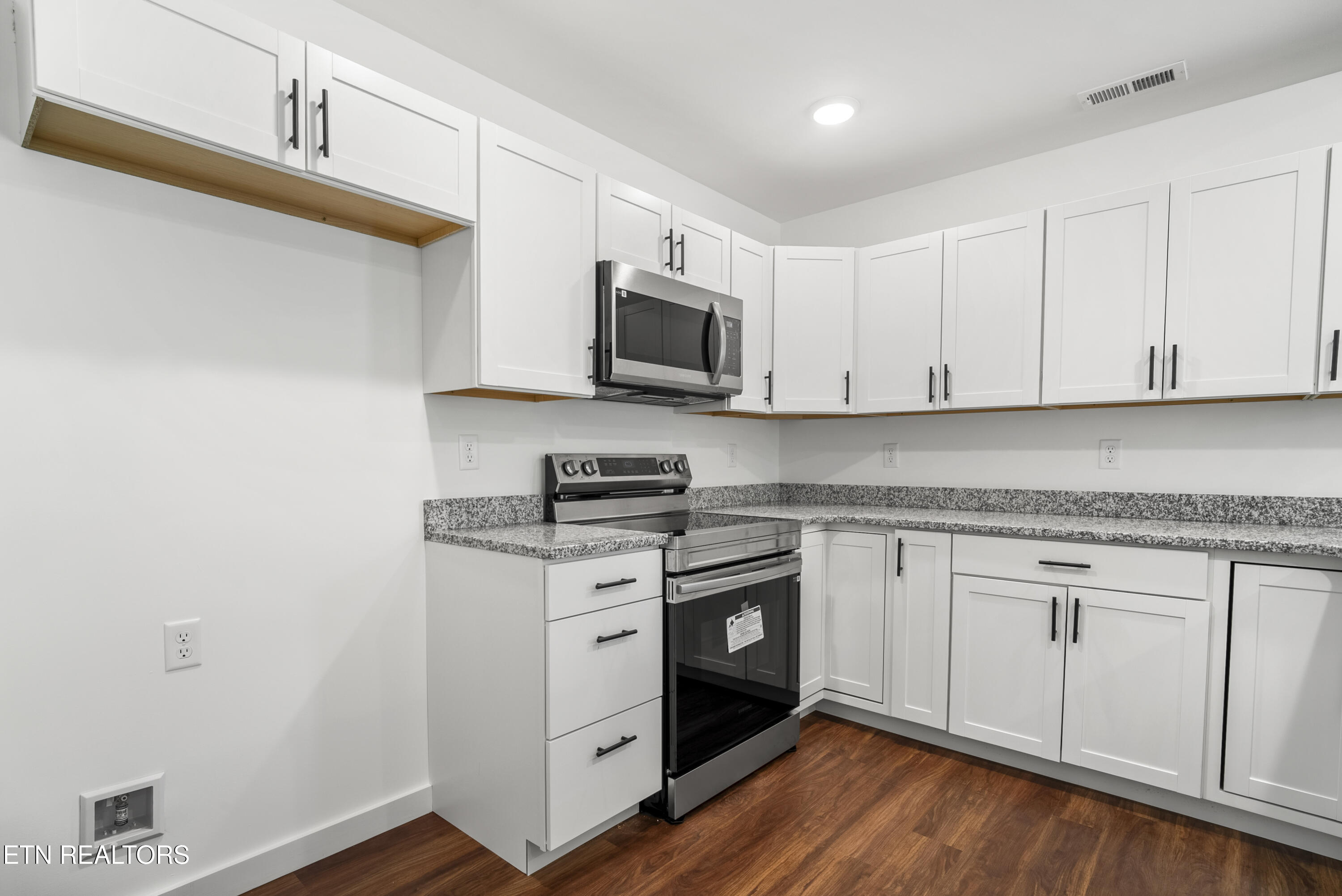 206 Avenue C