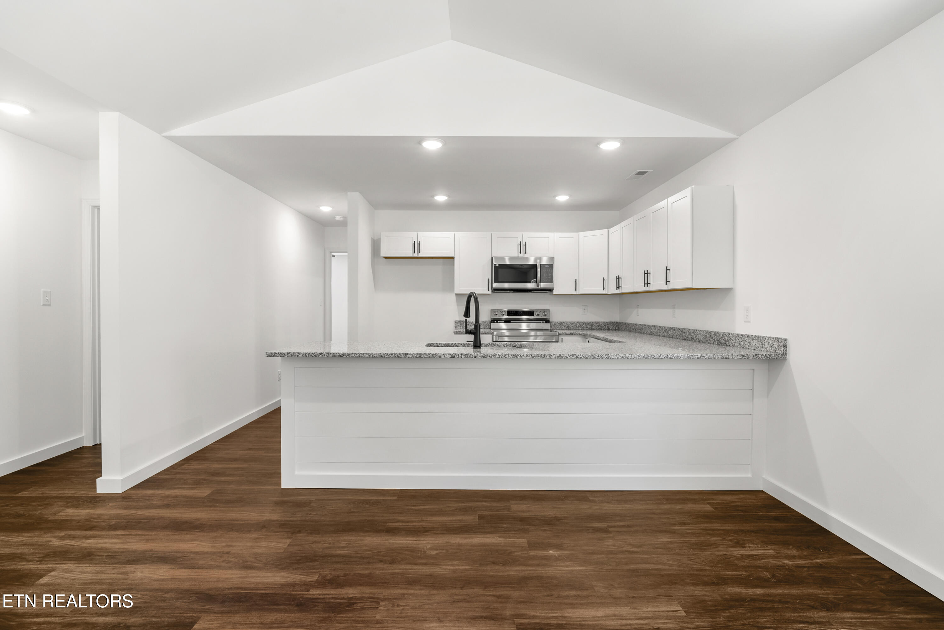 206 Avenue C