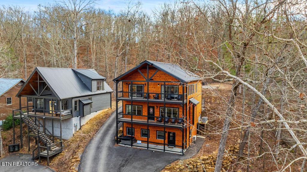 206 S Smoky Mountain Way
