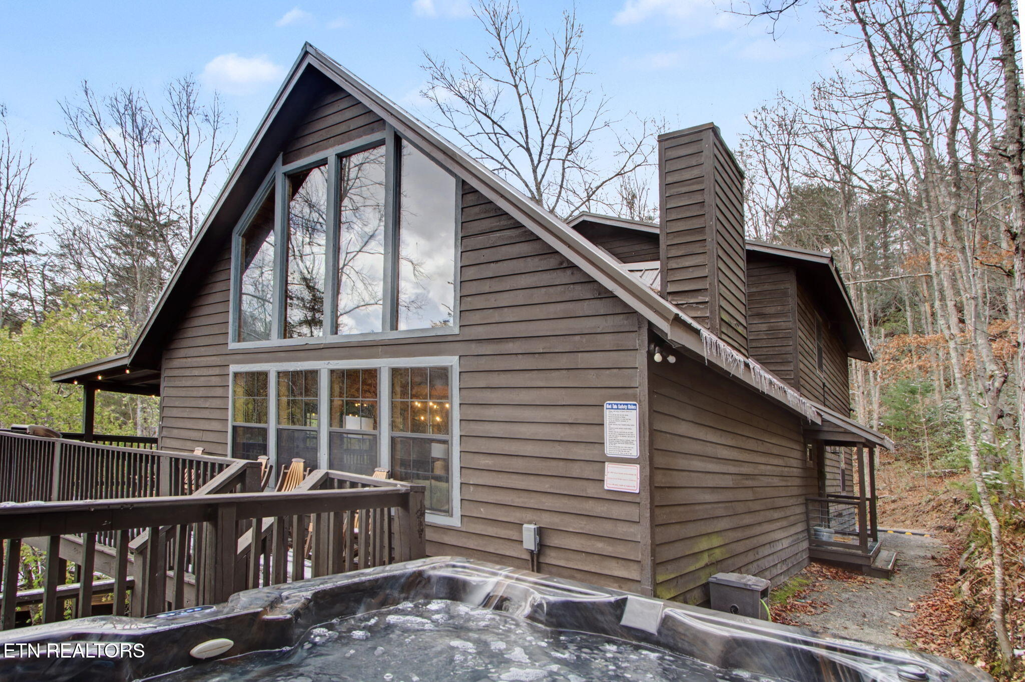 4037 Chamberlain Lane