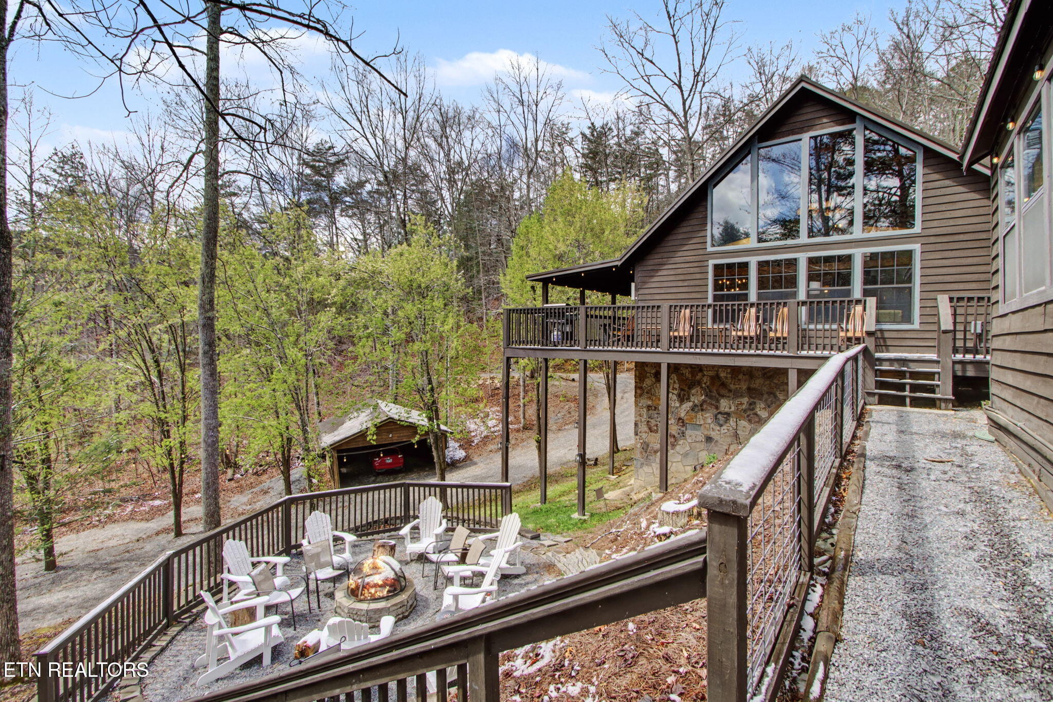 4037 Chamberlain Lane