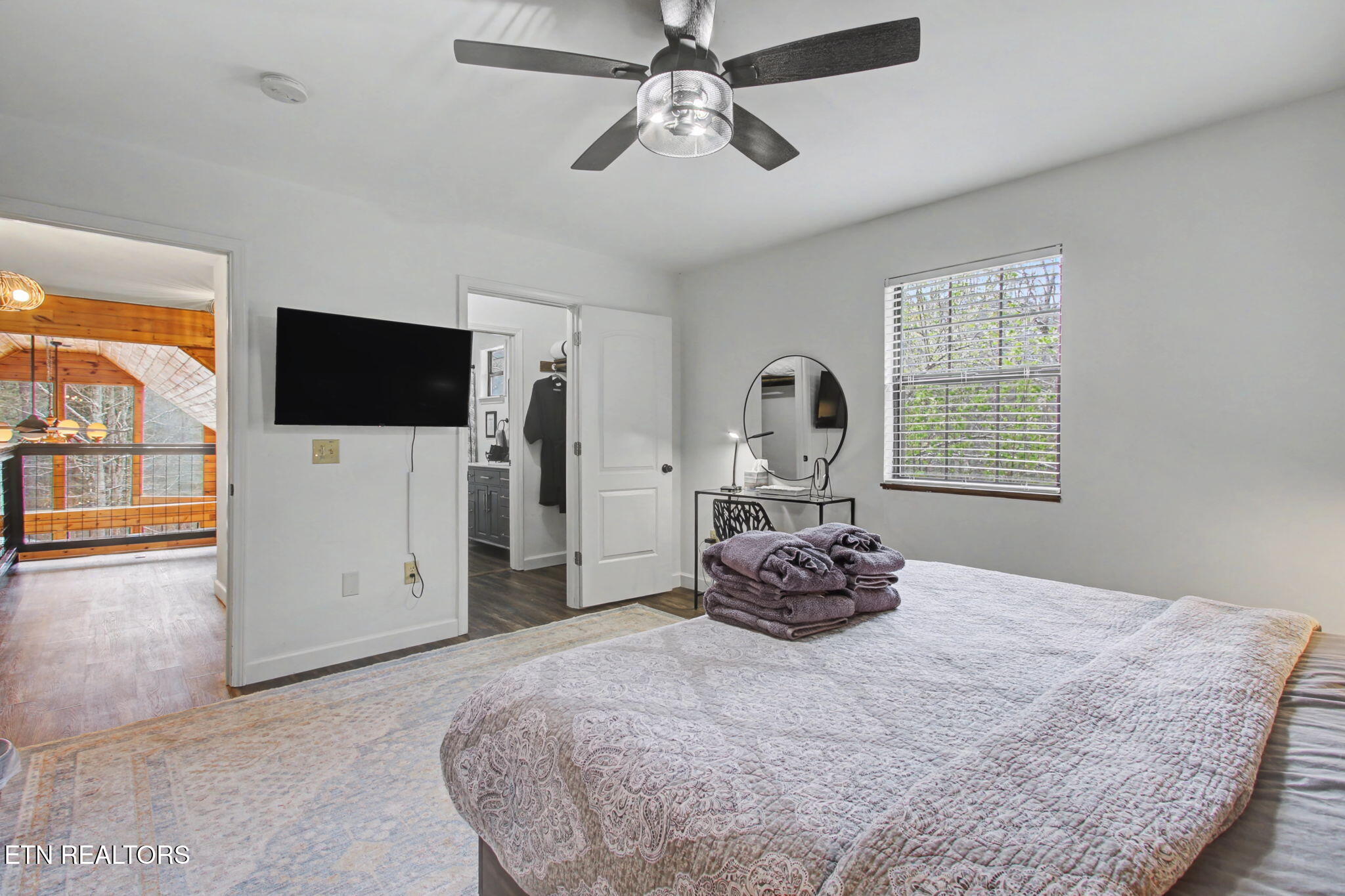 4037 Chamberlain Lane