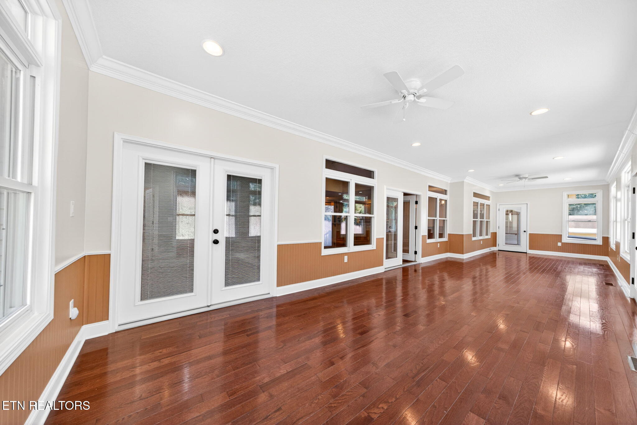 371 Pin Oak Drive