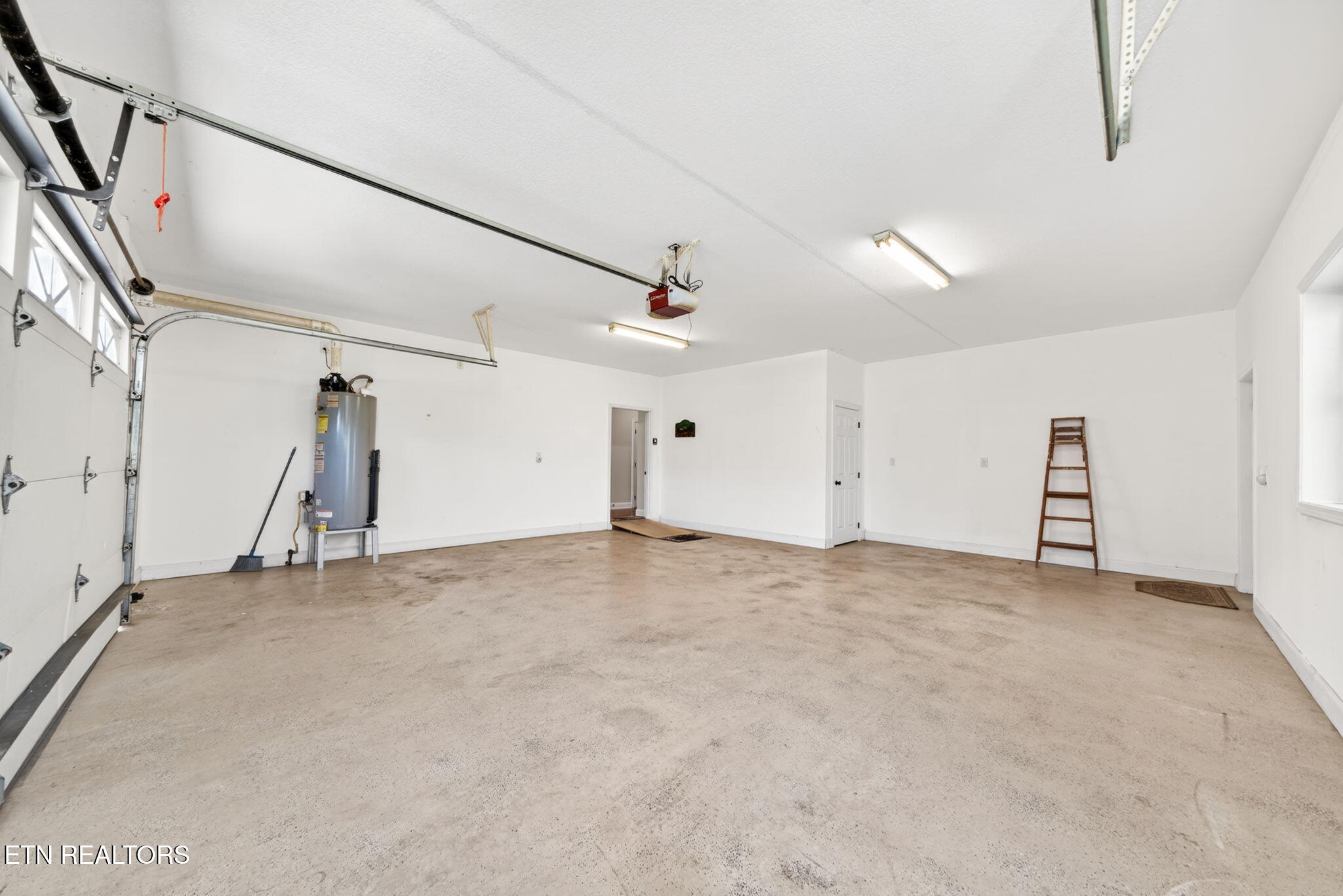 371 Pin Oak Drive