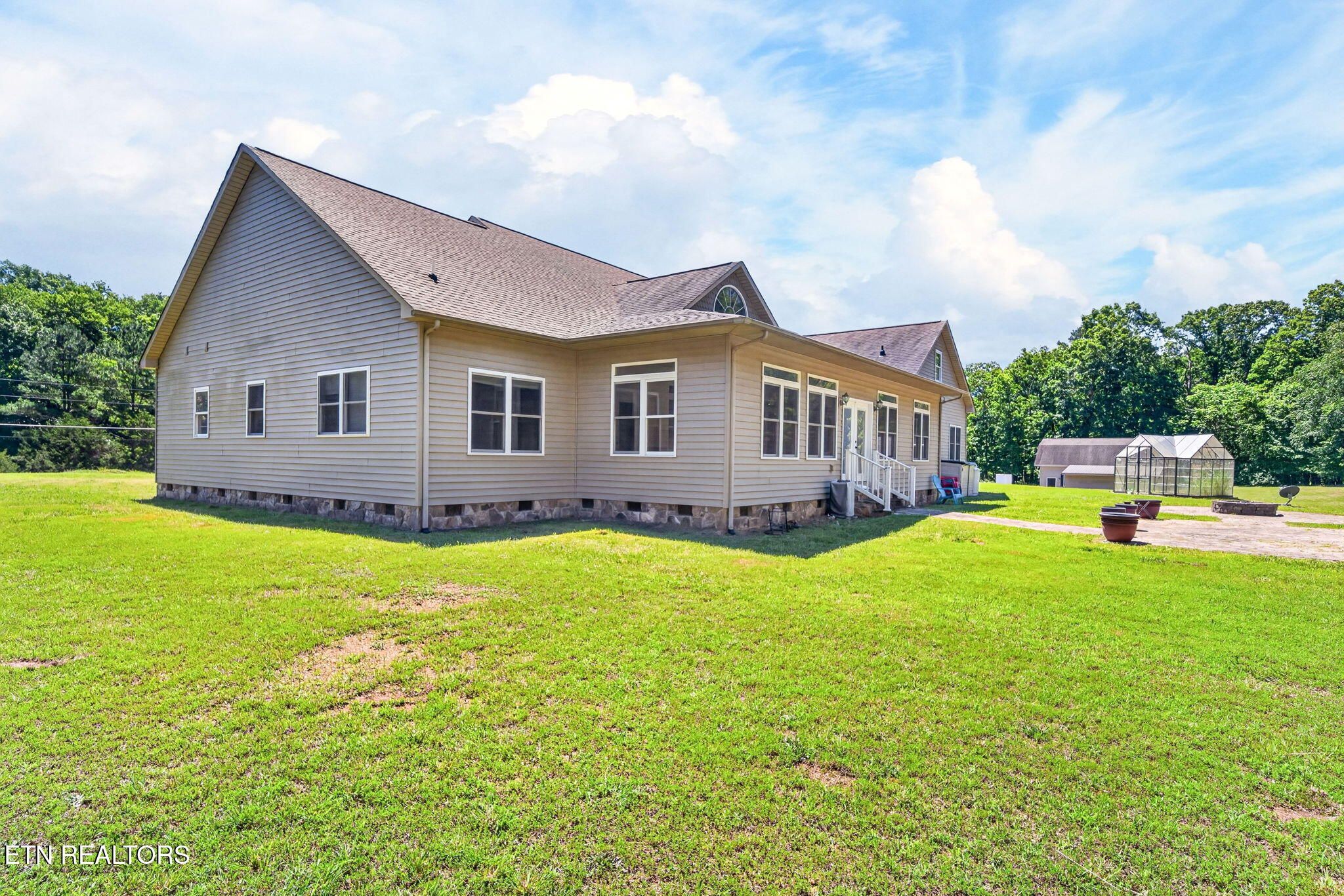 371 Pin Oak Drive