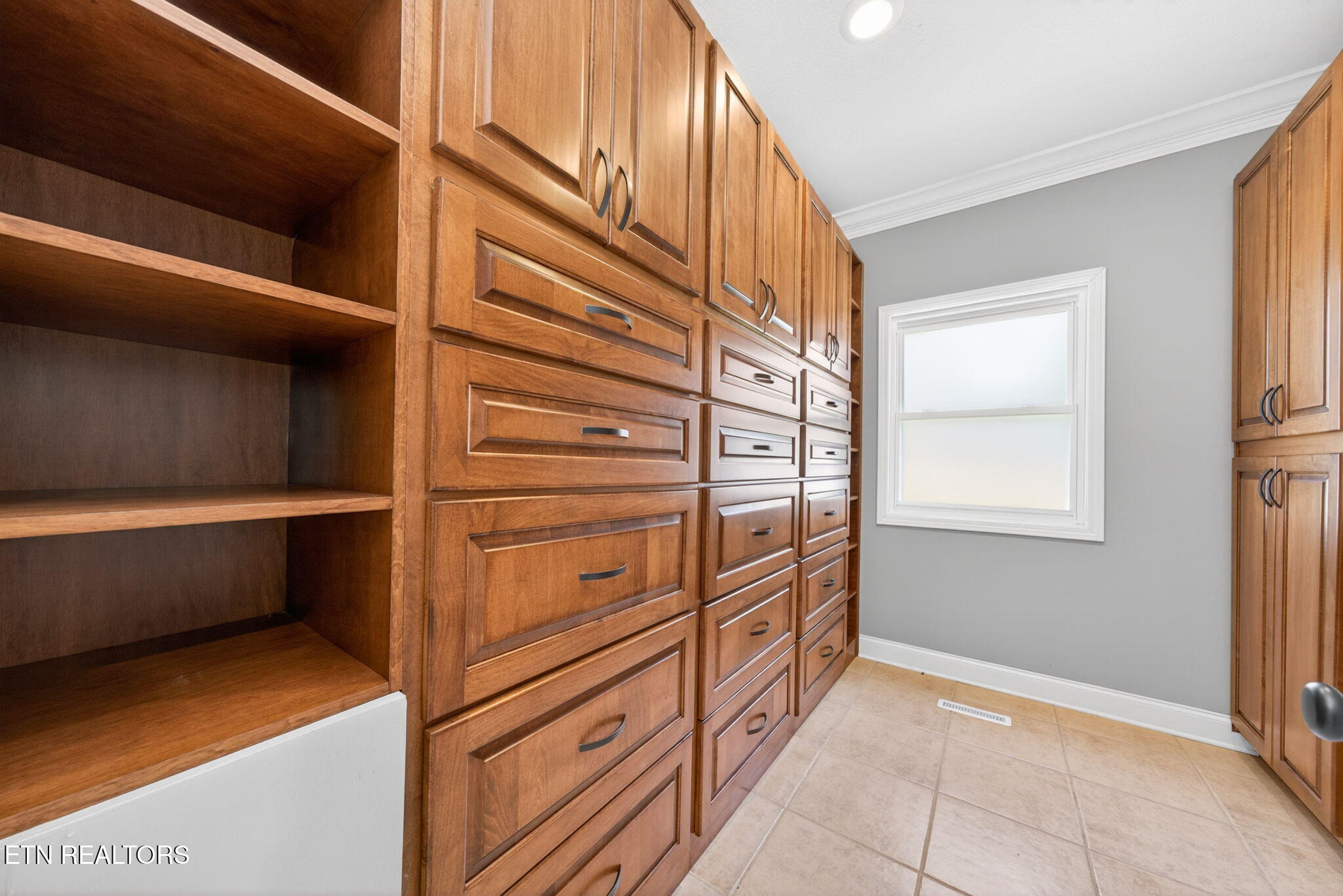 371 Pin Oak Drive