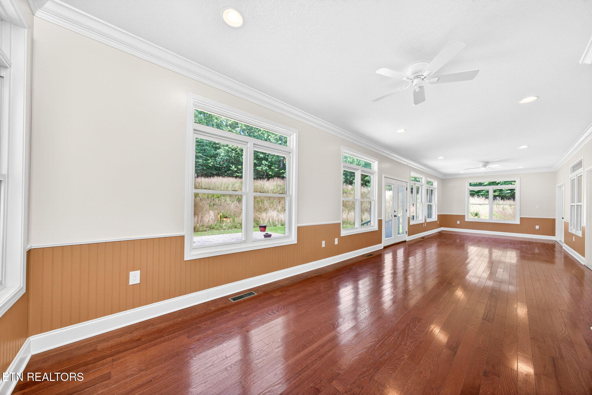 371 Pin Oak Drive