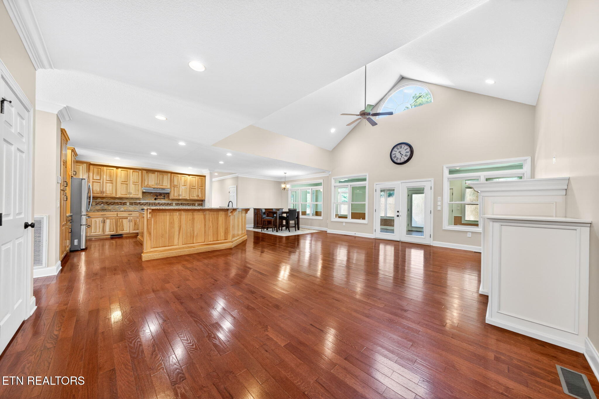 371 Pin Oak Drive