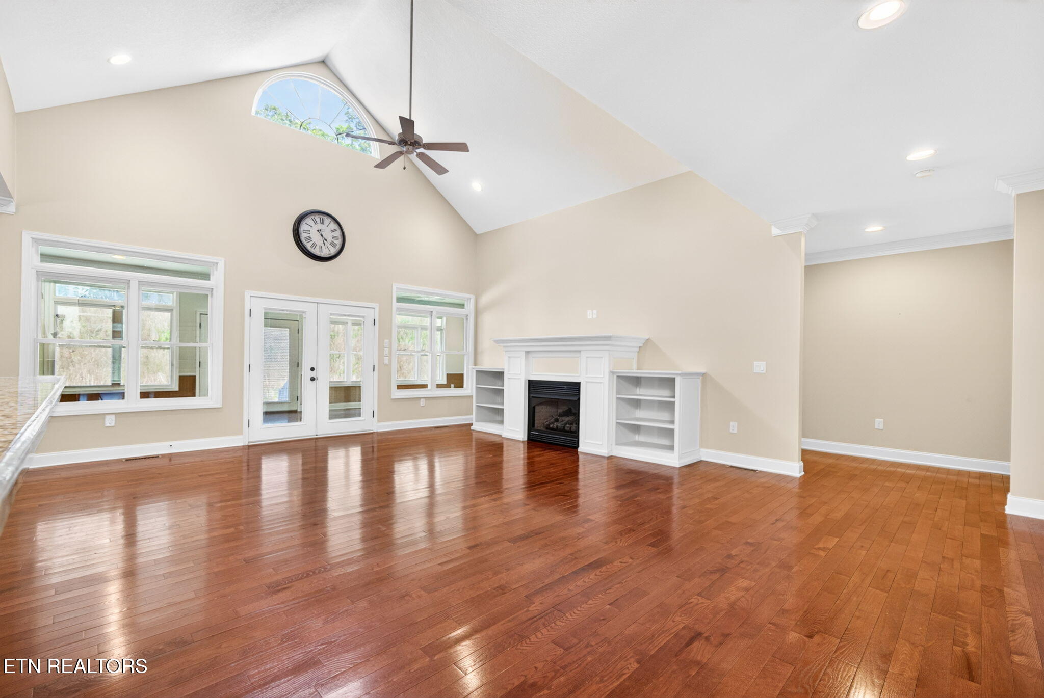 371 Pin Oak Drive