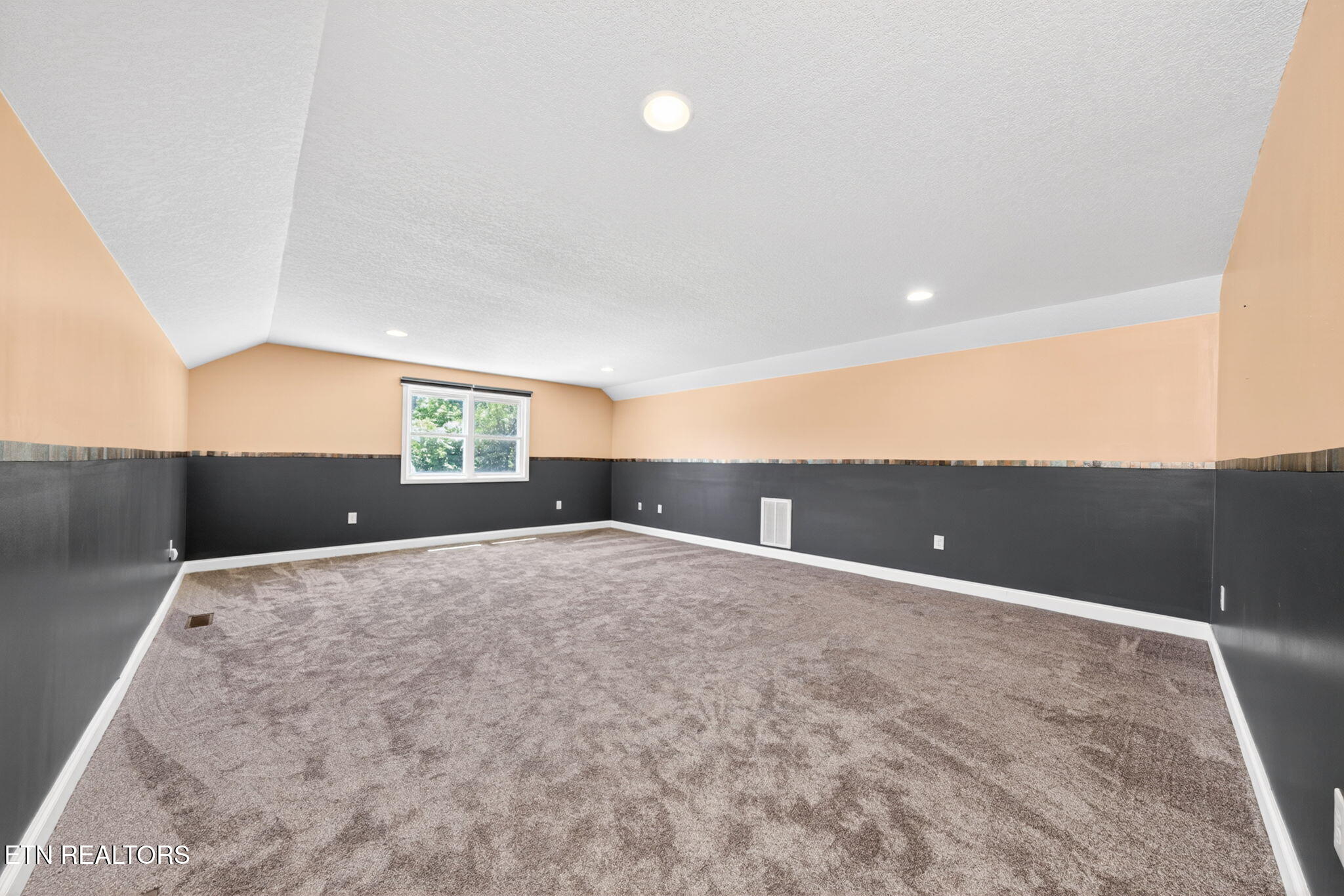 371 Pin Oak Drive