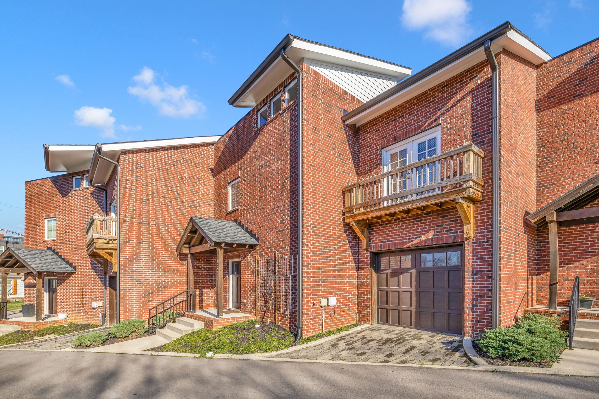 1209 Hawkins St Unit: 2