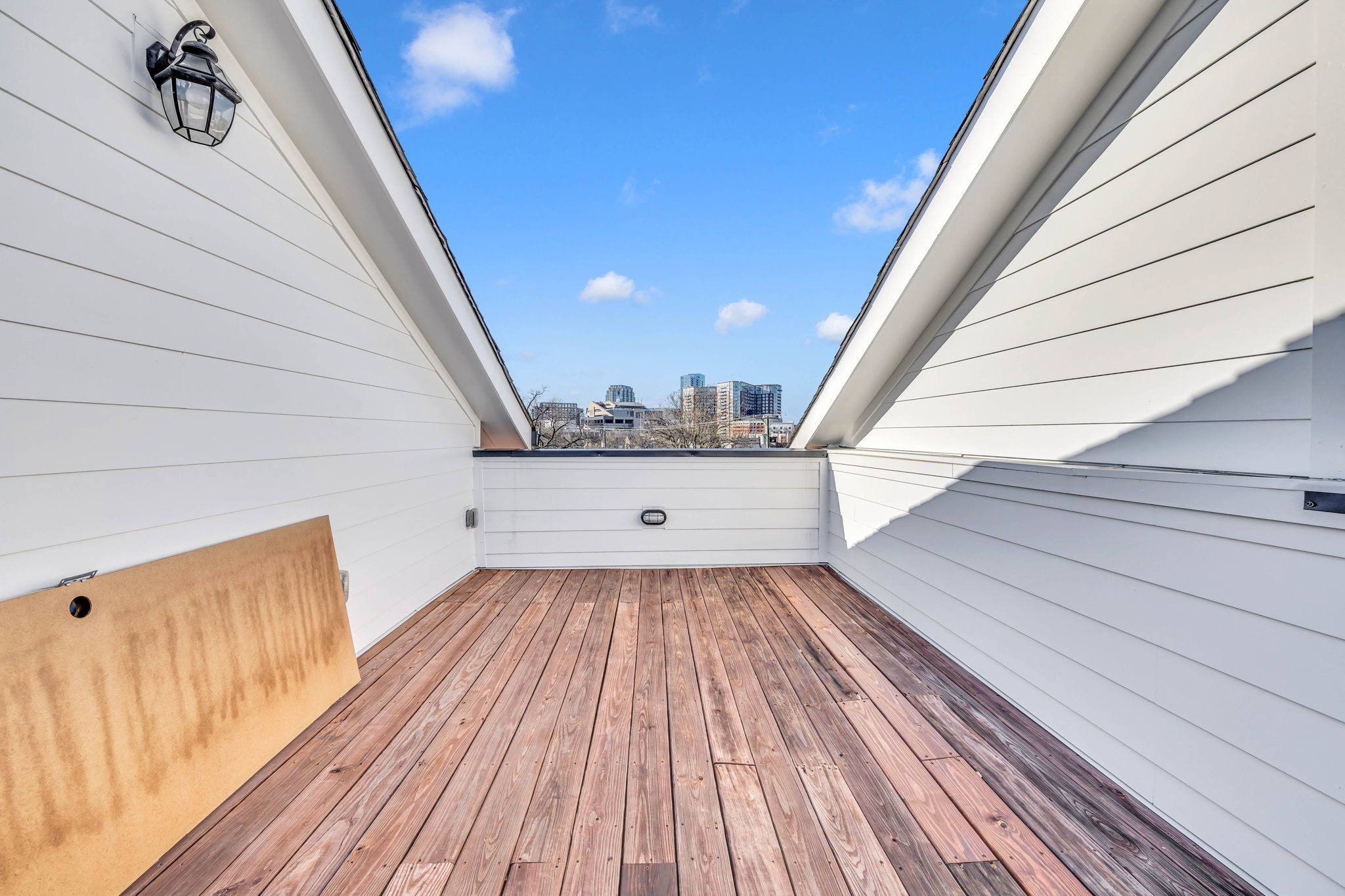 1209 Hawkins St Unit: 2