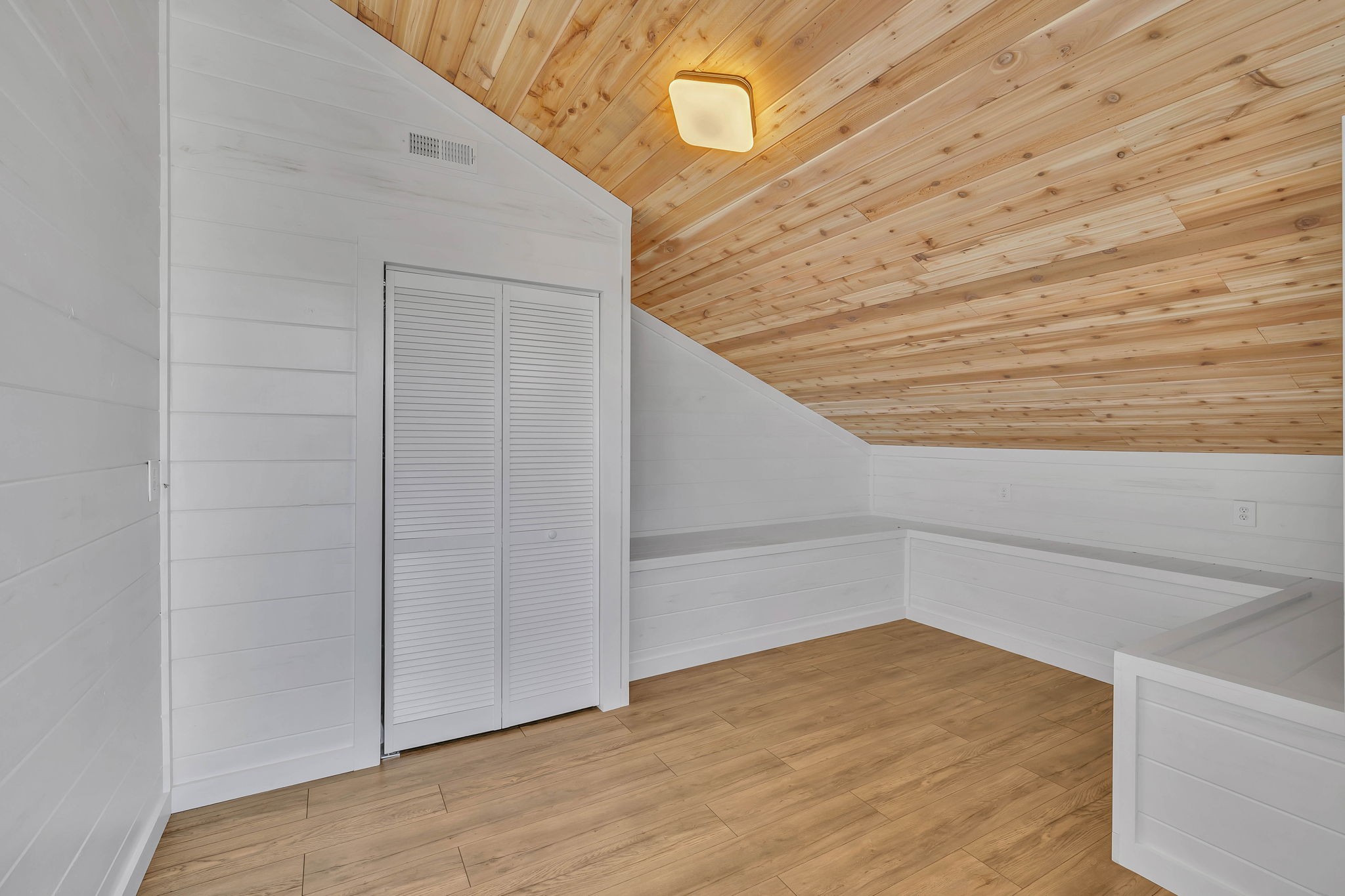 1209 Hawkins St Unit: 2