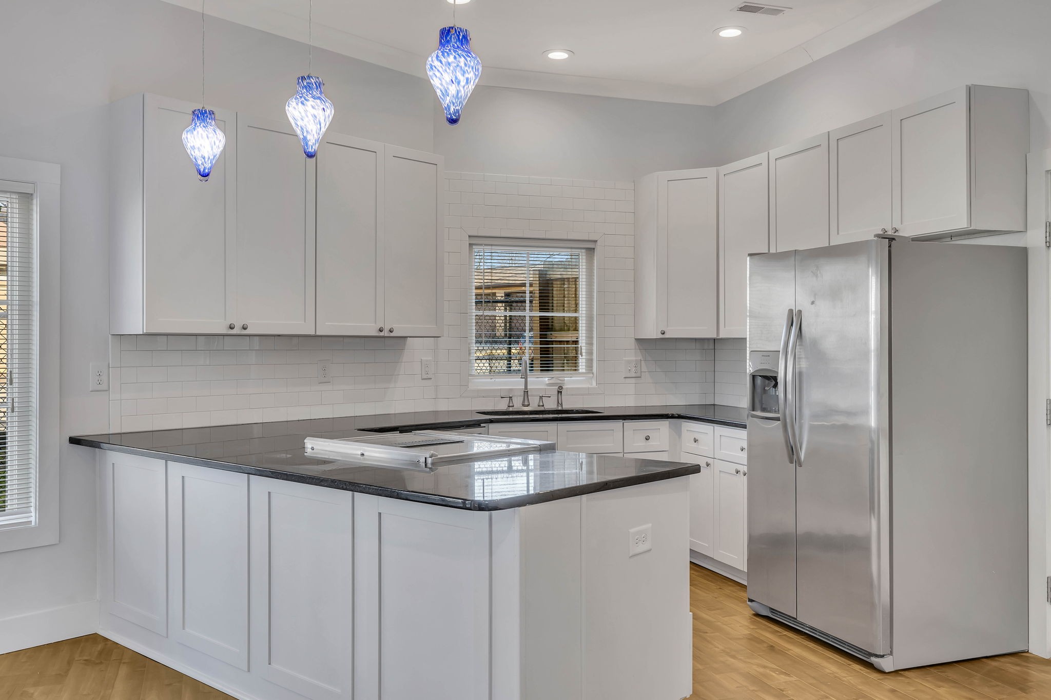 1209 Hawkins St Unit: 2