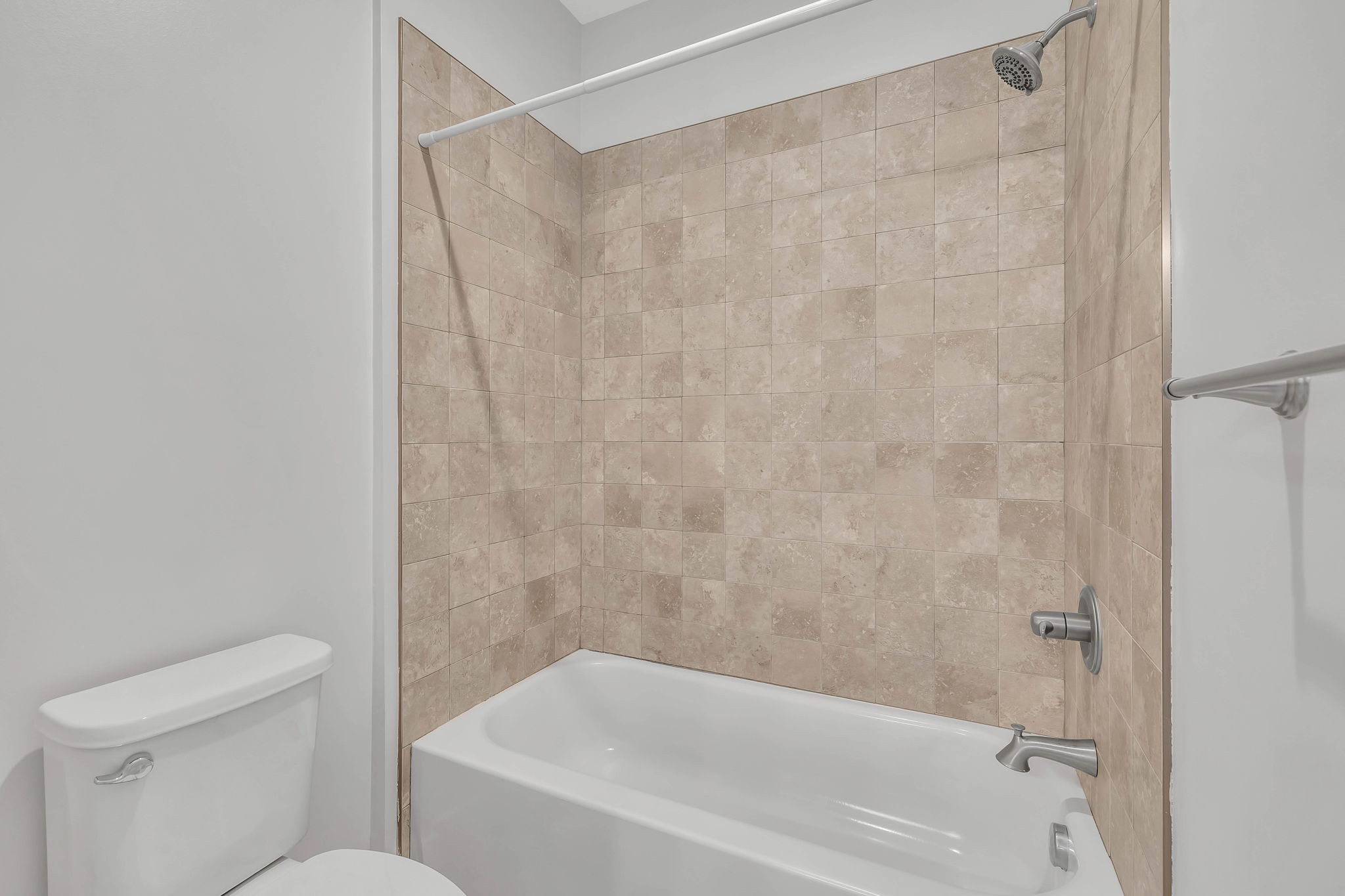 1209 Hawkins St Unit: 2