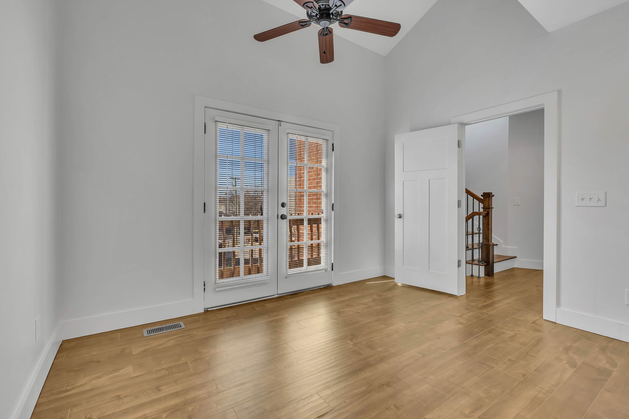 1209 Hawkins St Unit: 2