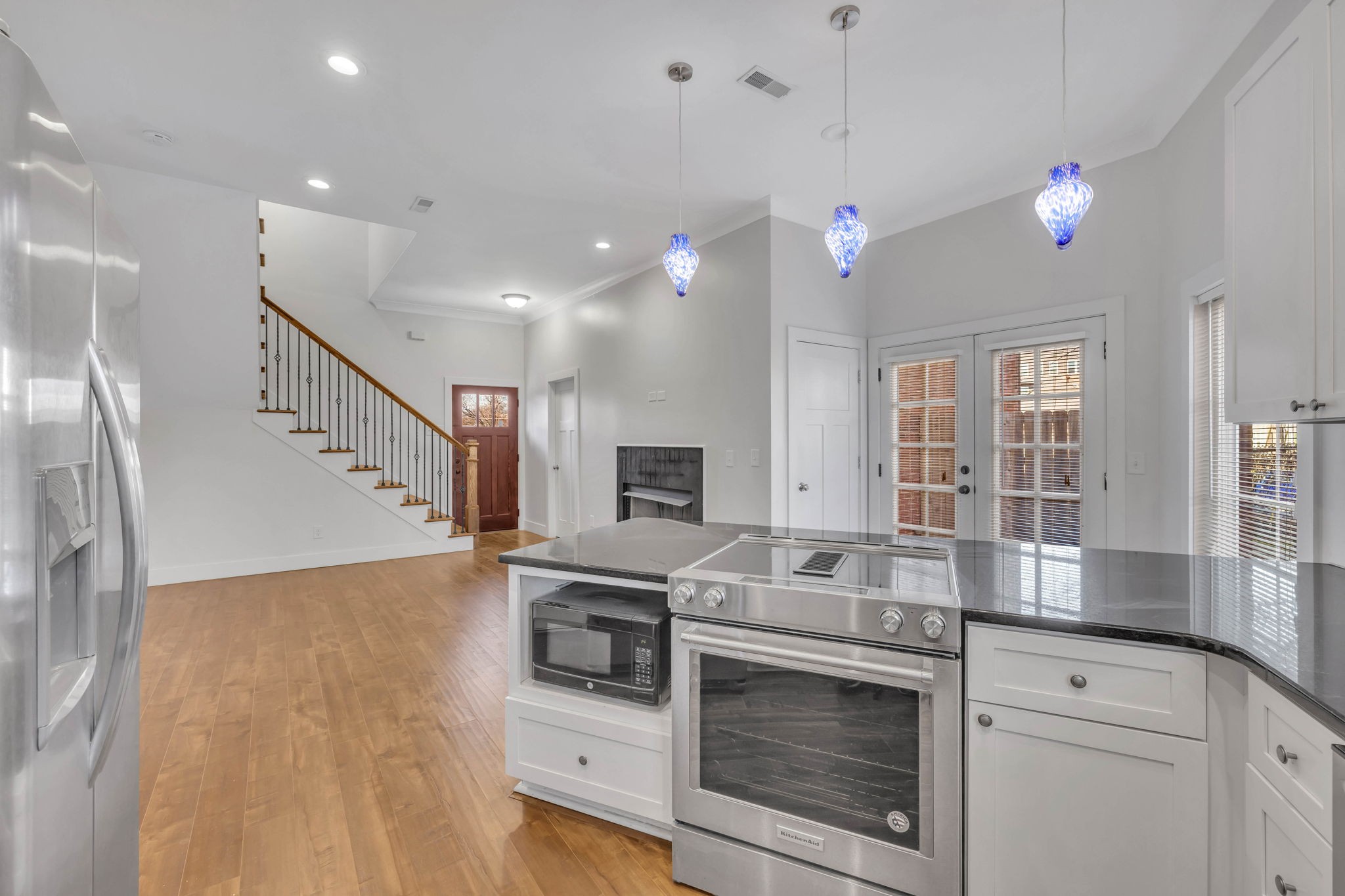 1209 Hawkins St Unit: 2