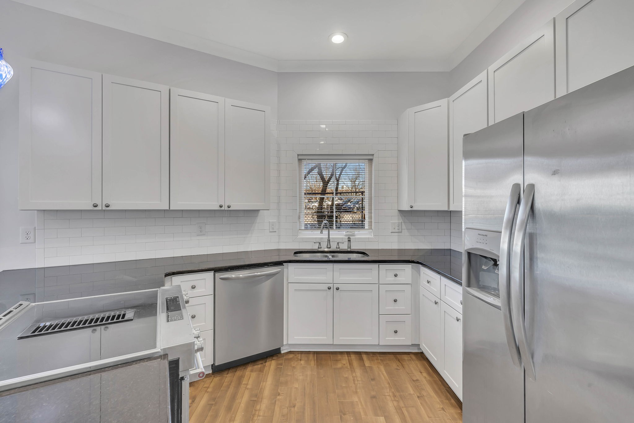 1209 Hawkins St Unit: 2