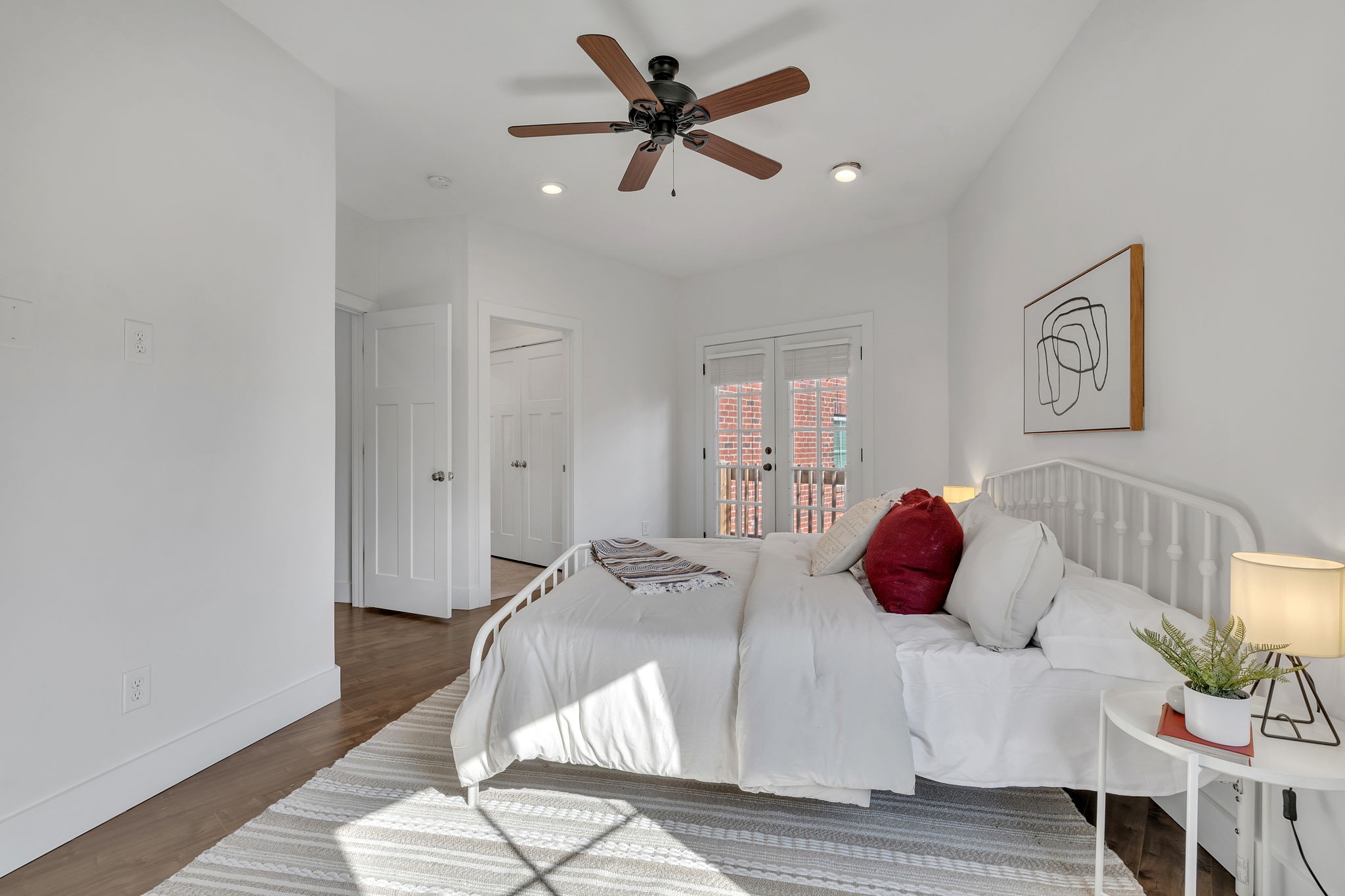 1209 Hawkins St Unit: 2