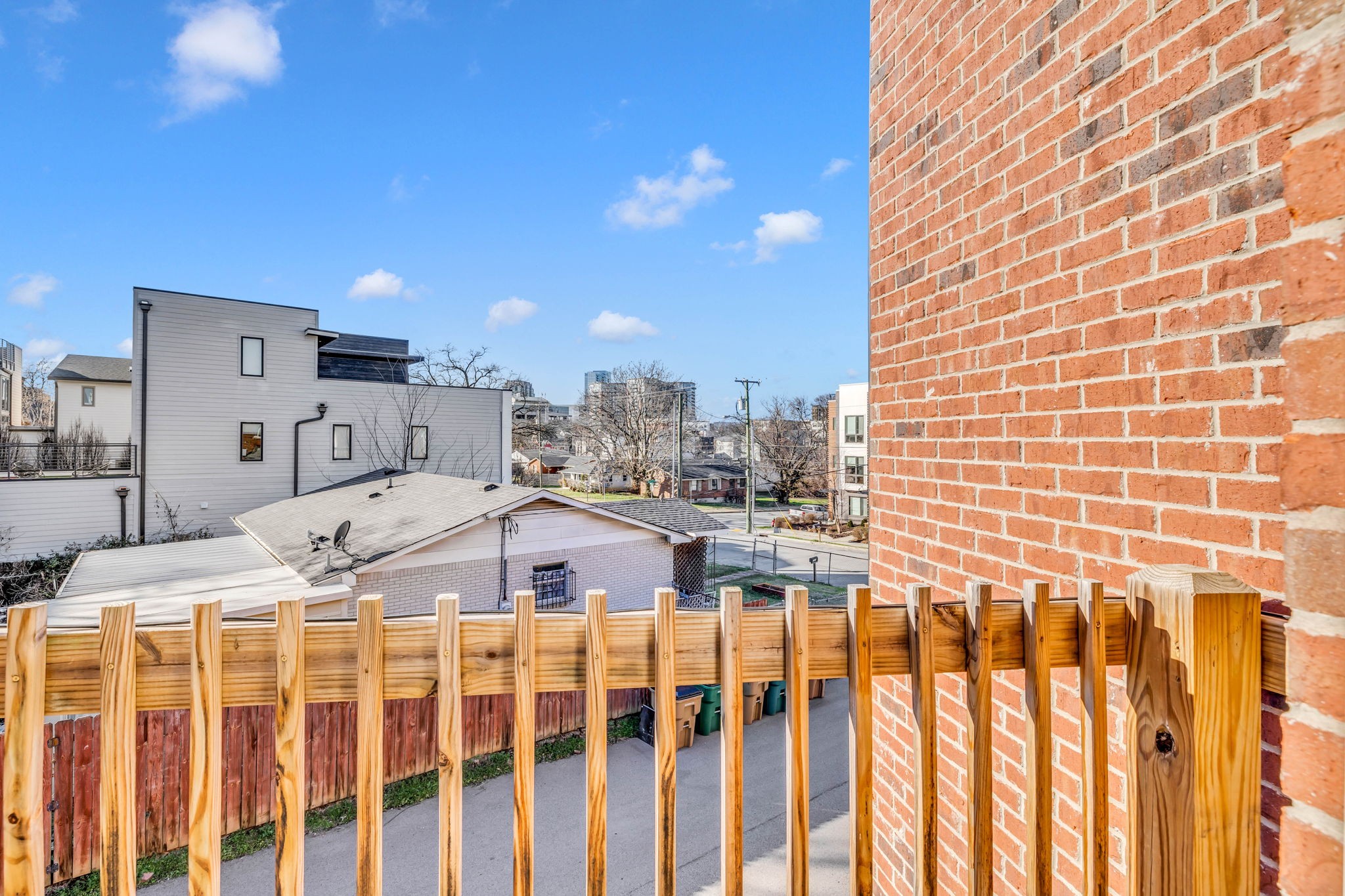 1209 Hawkins St Unit: 2