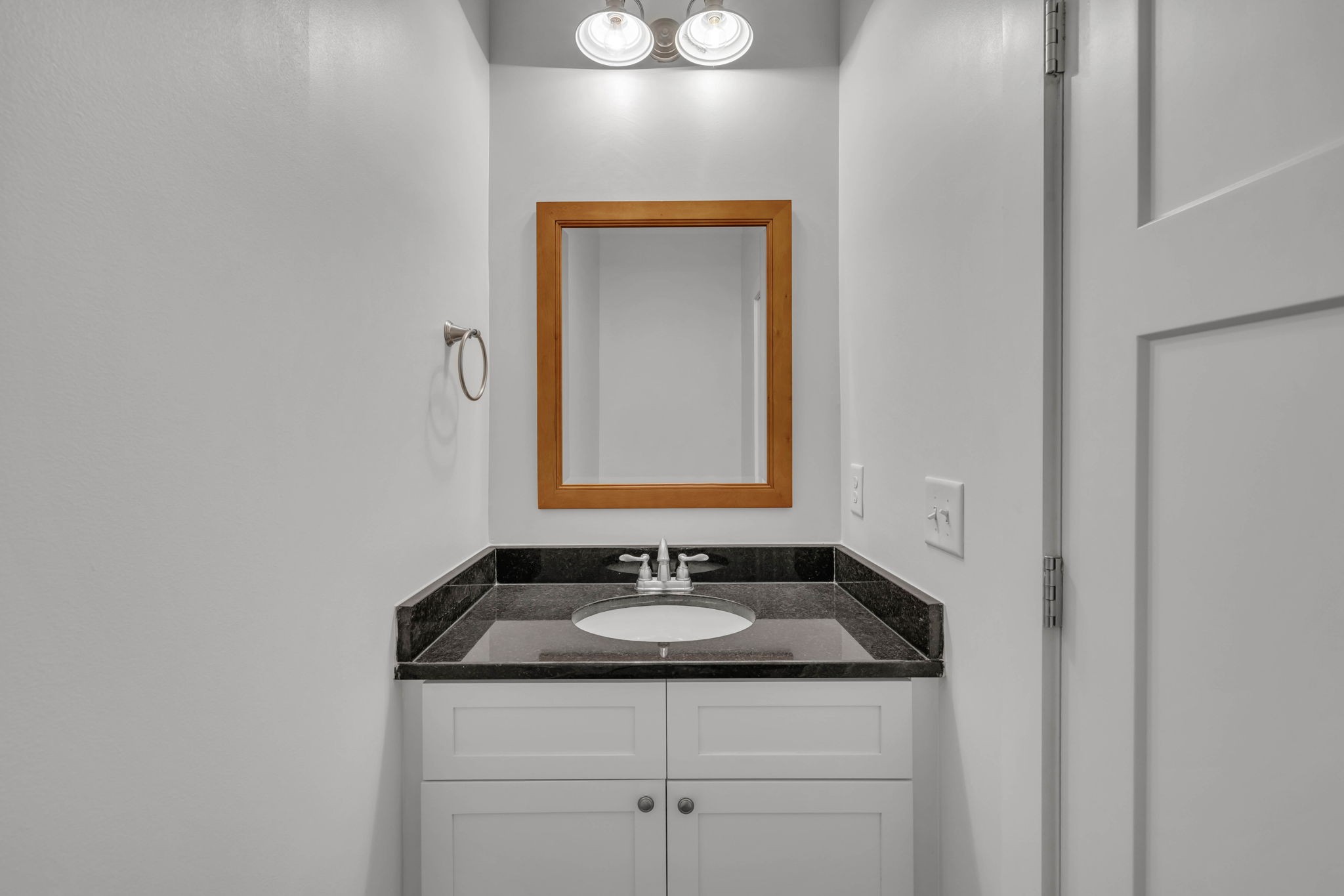 1209 Hawkins St Unit: 2