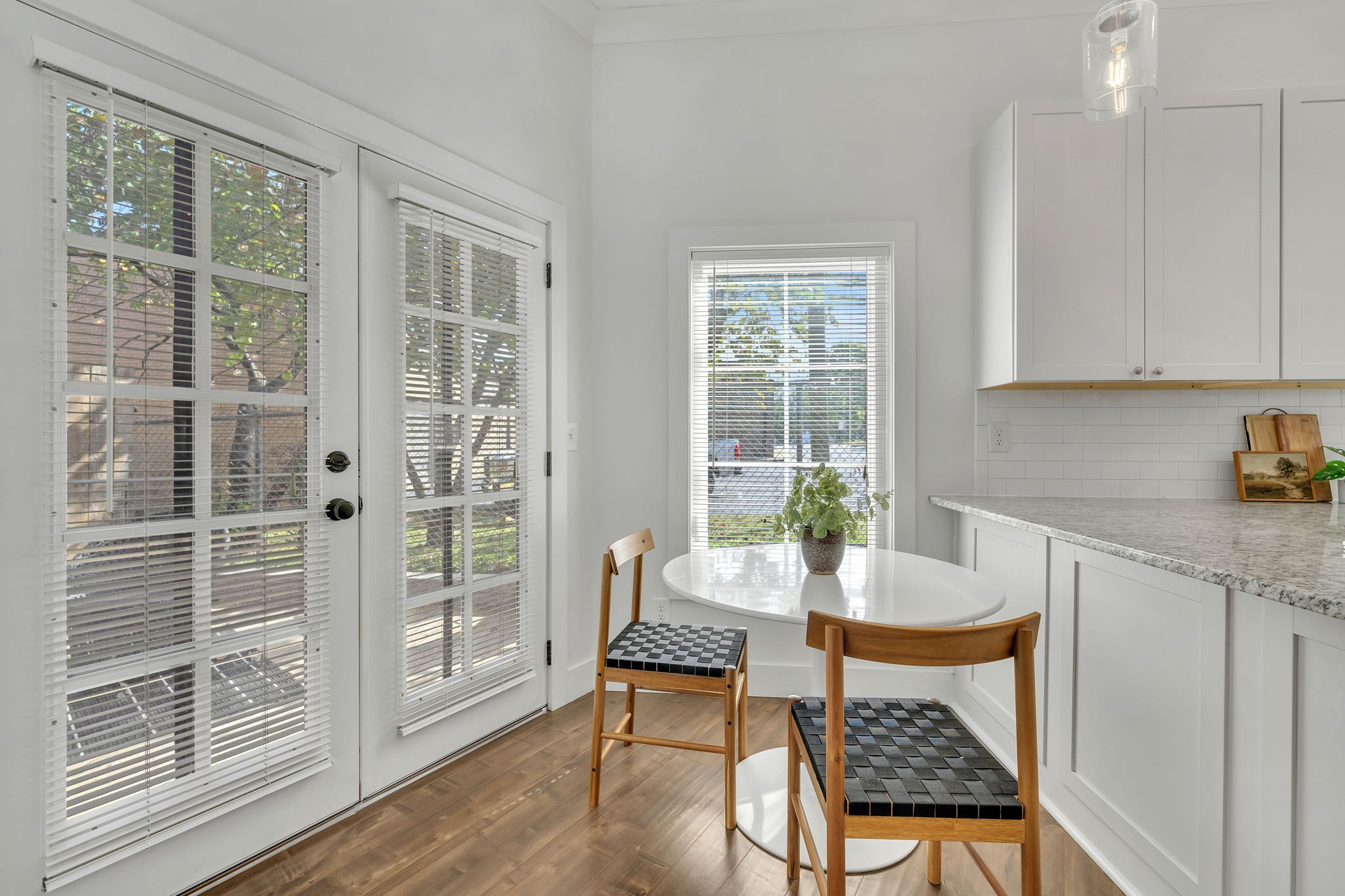 1209 Hawkins St Unit: 2