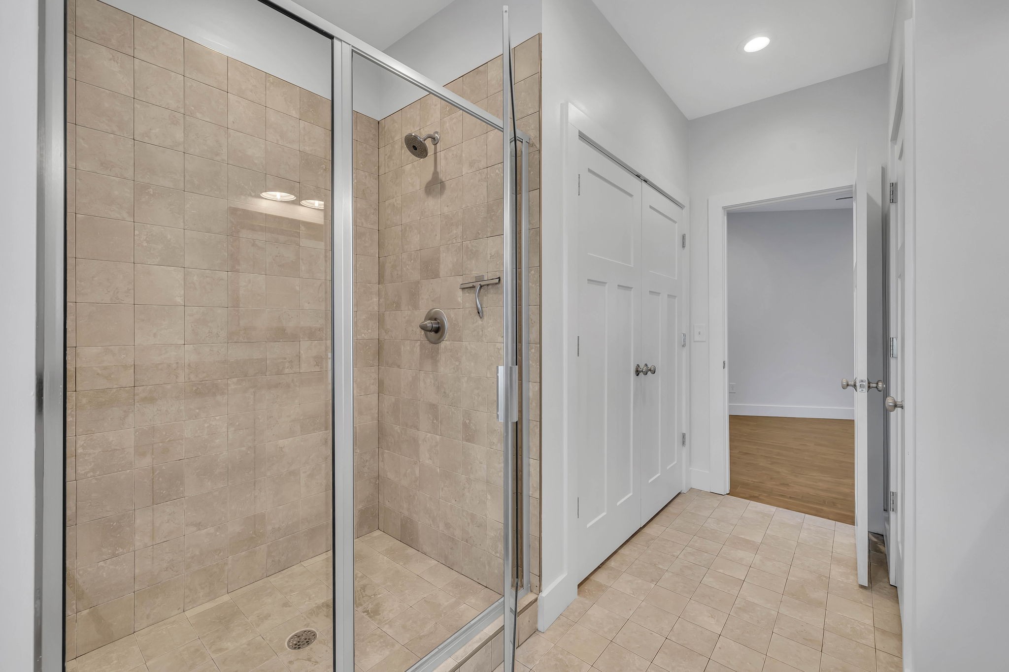 1209 Hawkins St Unit: 2