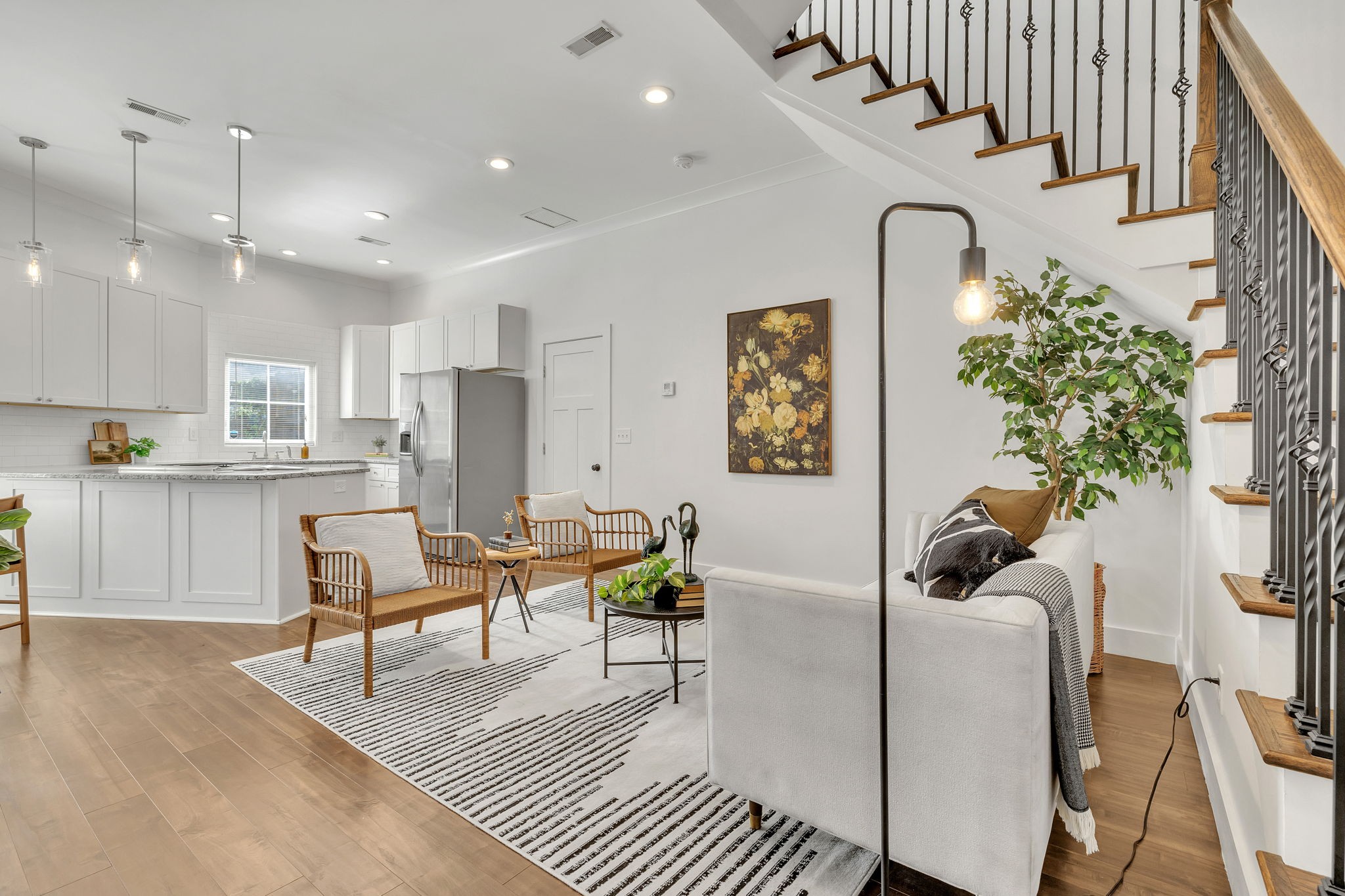 1209 Hawkins St Unit: 2