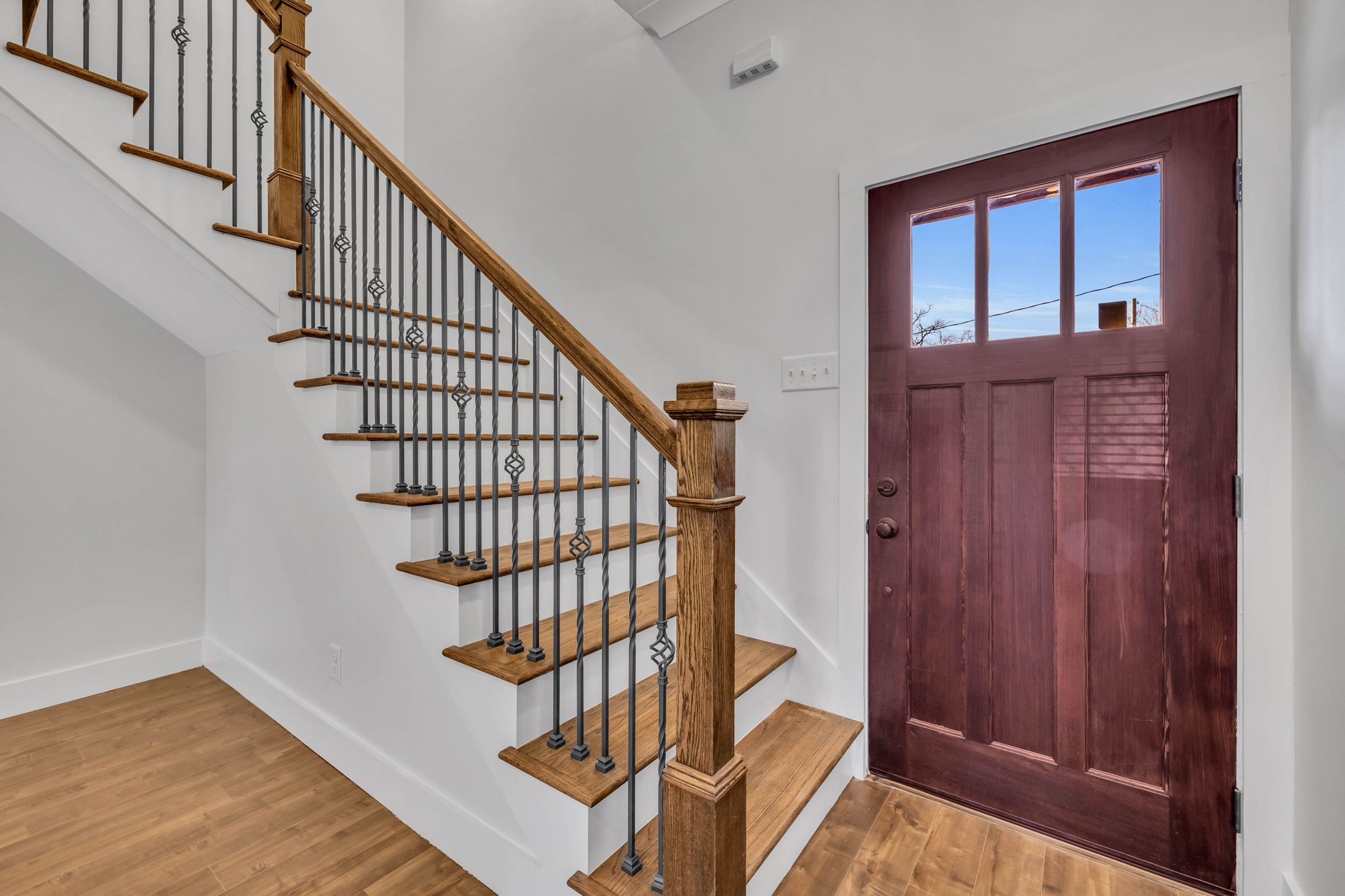 1209 Hawkins St Unit: 2
