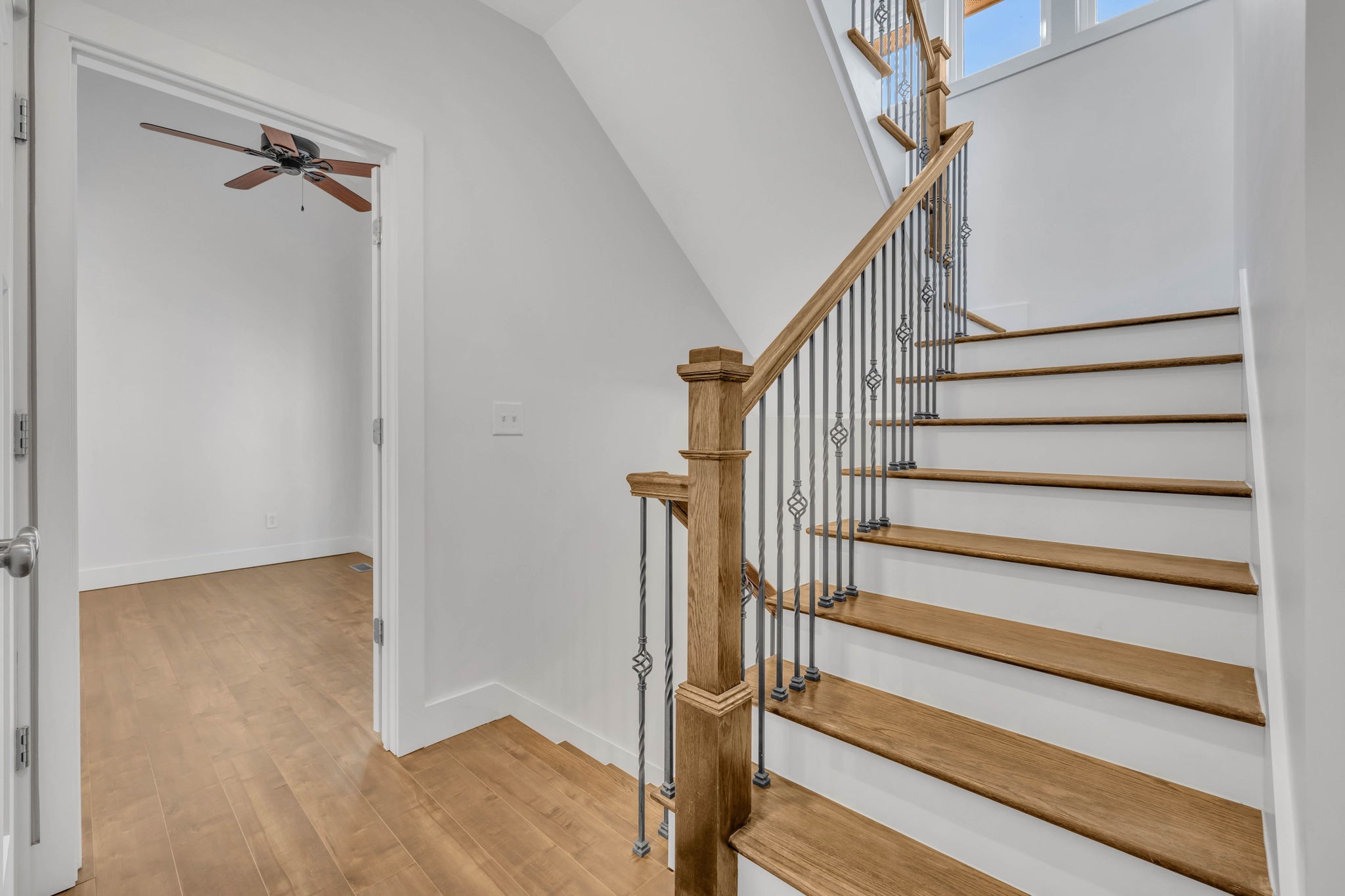 1209 Hawkins St Unit: 2