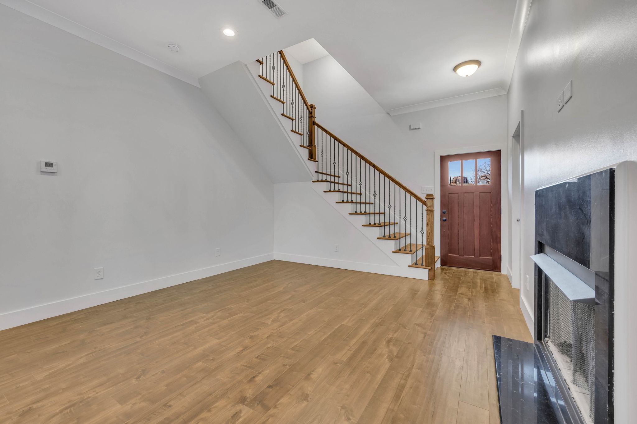 1209 Hawkins St Unit: 2