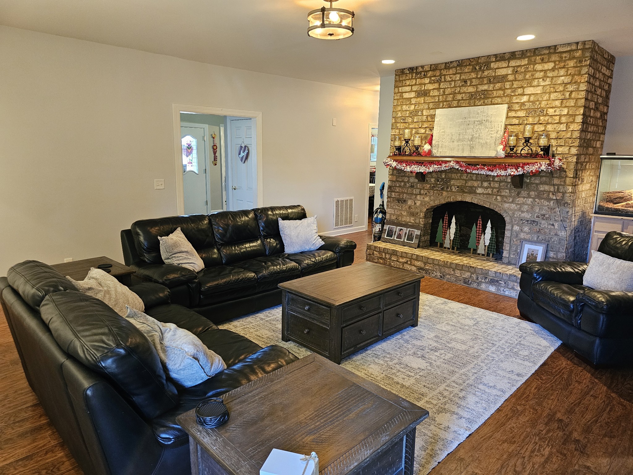 714 N Rutherford Blvd