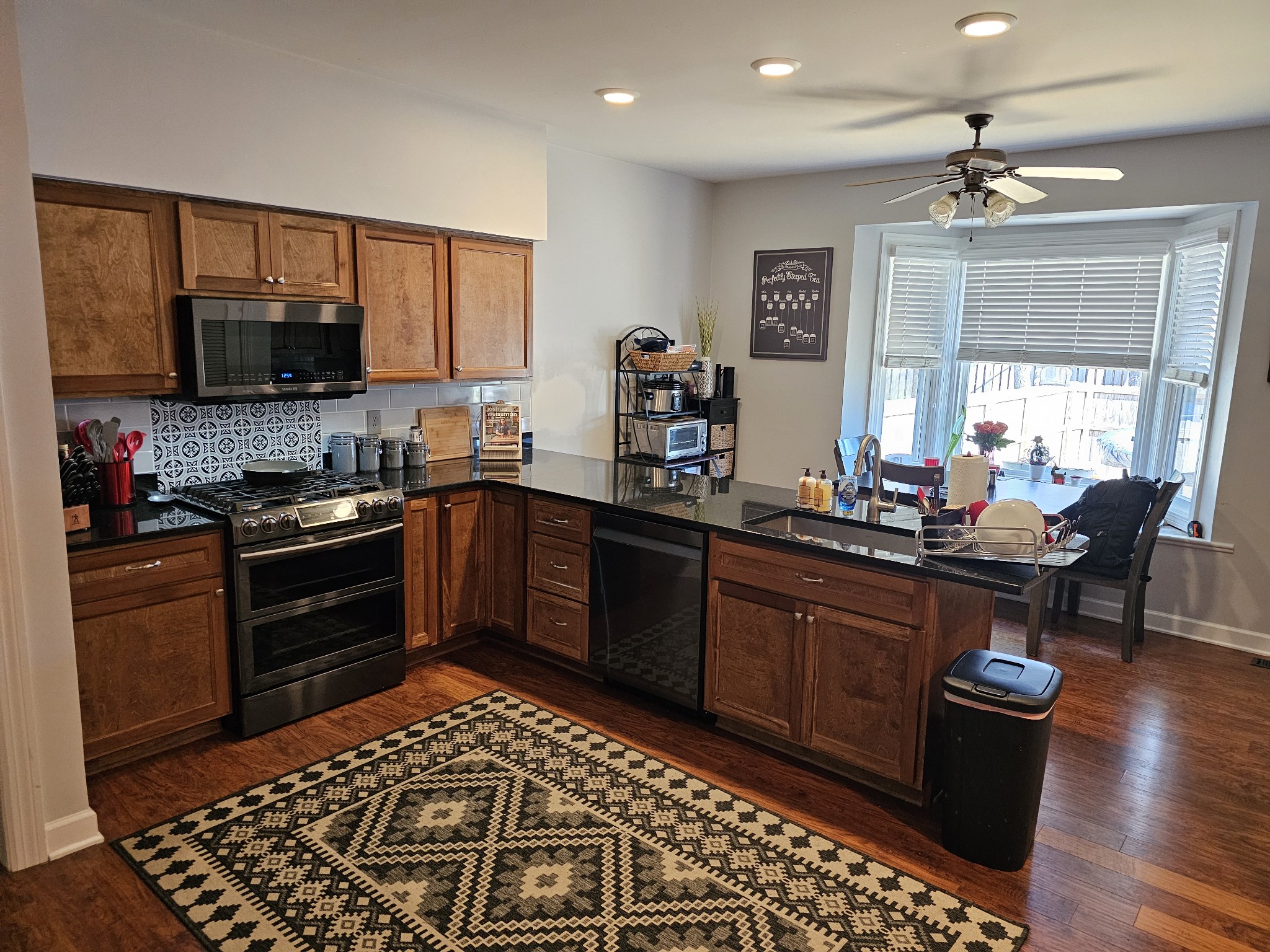 714 N Rutherford Blvd