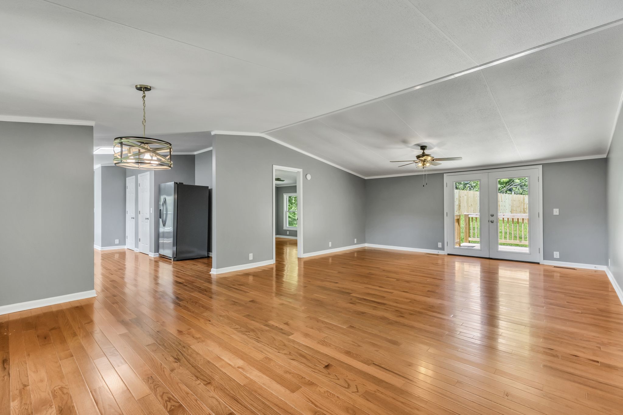 1114 John Shores Rd
