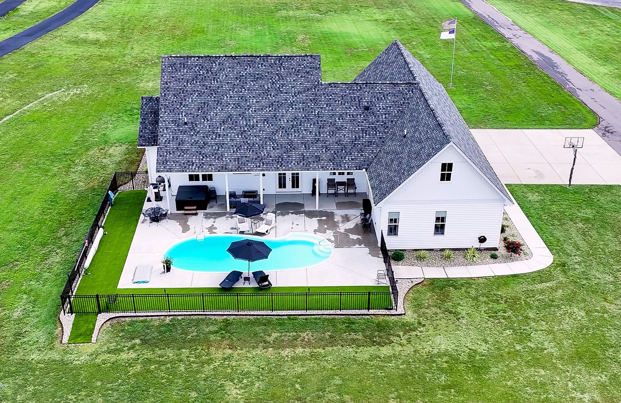 5252 Cross Plains Rd