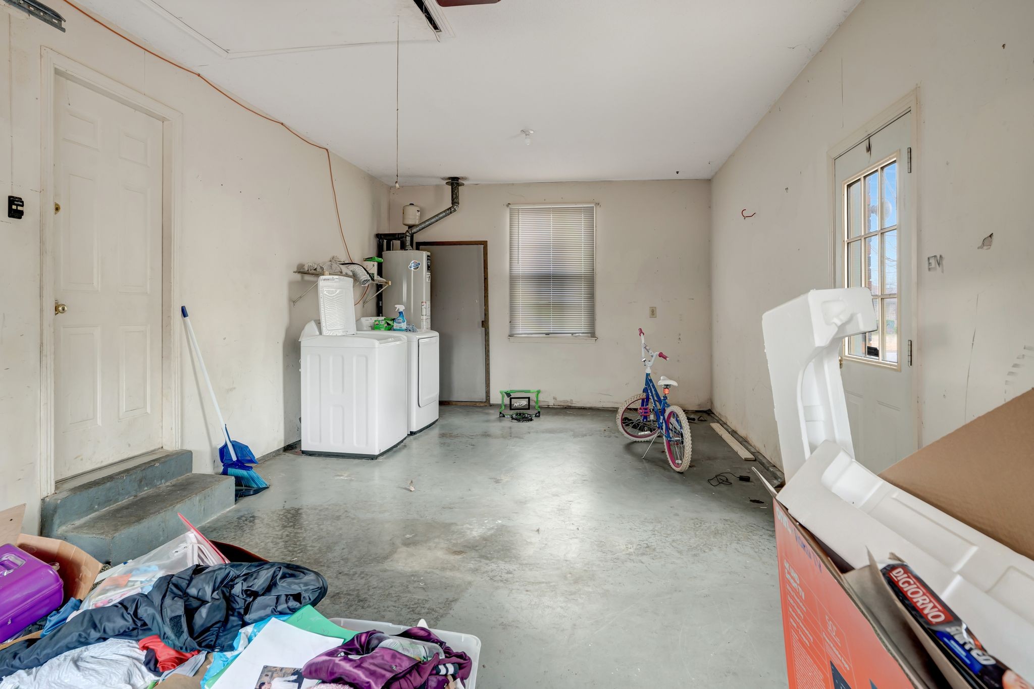 3393 Chaney Ln