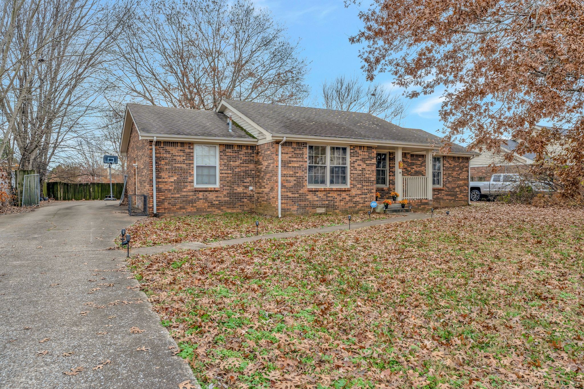 3393 Chaney Ln