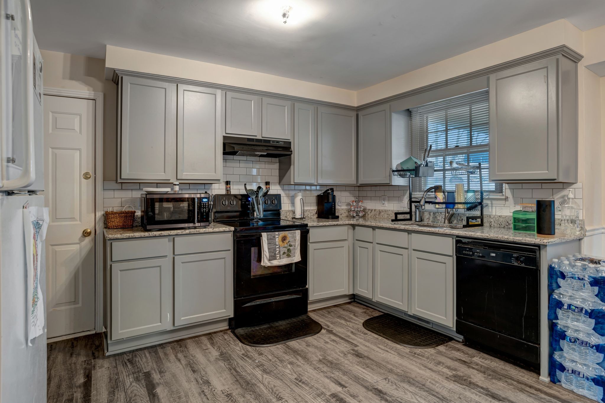 3393 Chaney Ln