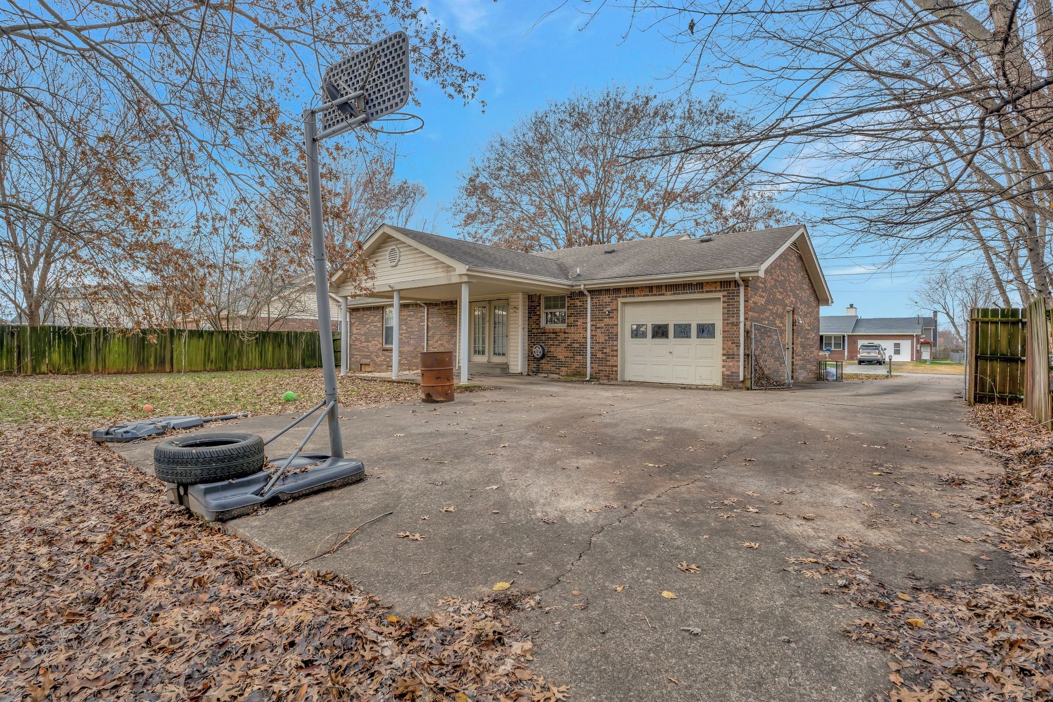 3393 Chaney Ln