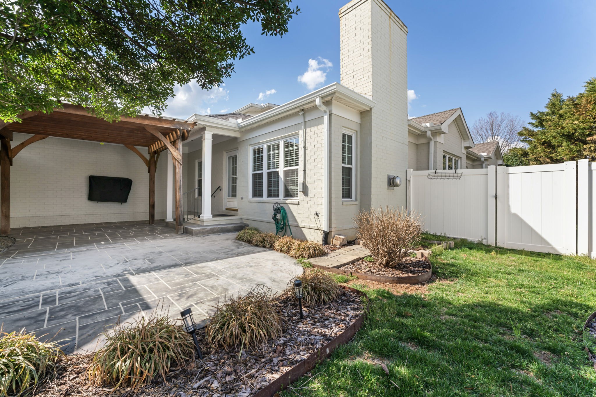 1524 Charleston Blvd