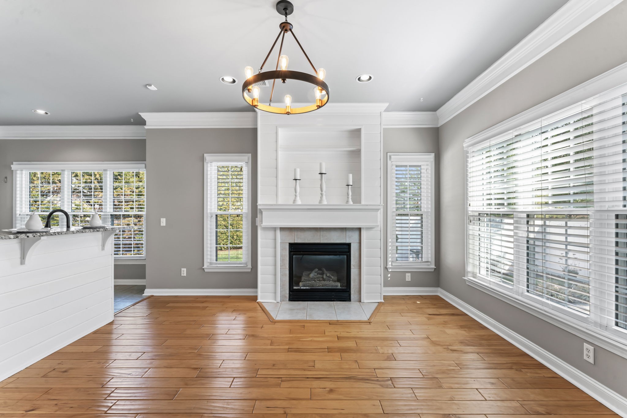 1524 Charleston Blvd