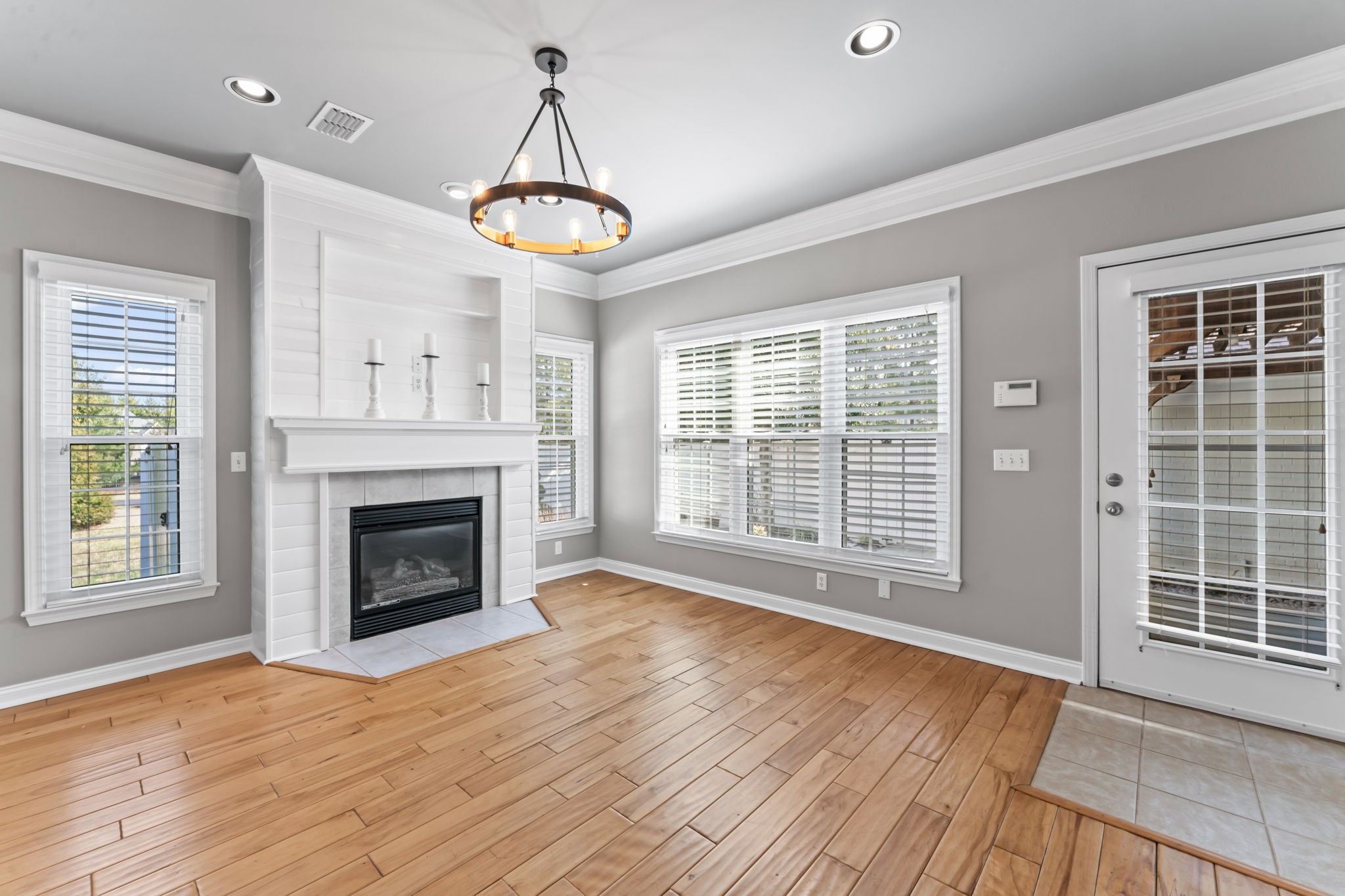 1524 Charleston Blvd