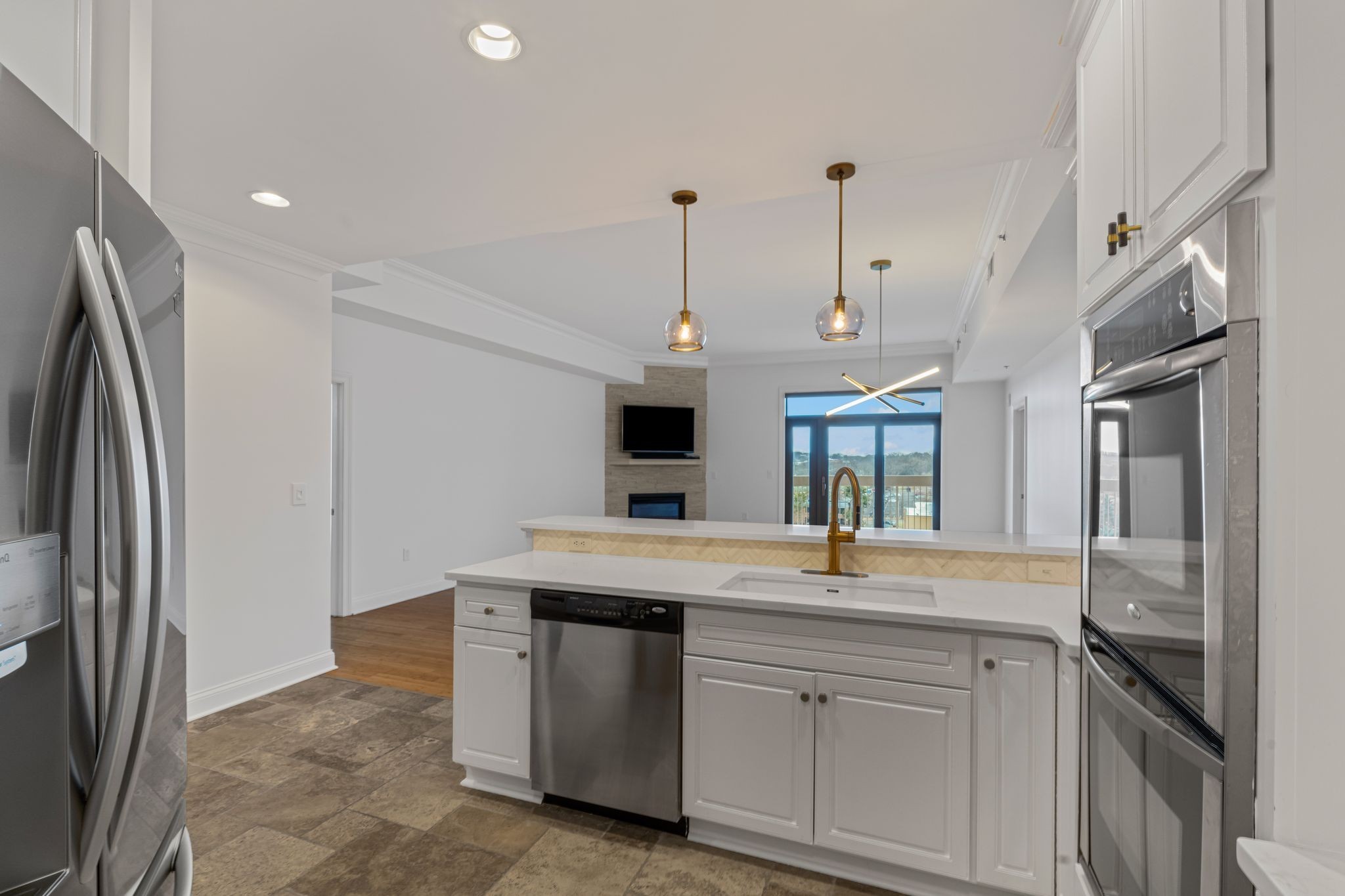 110 31st Ave, N Unit: 705