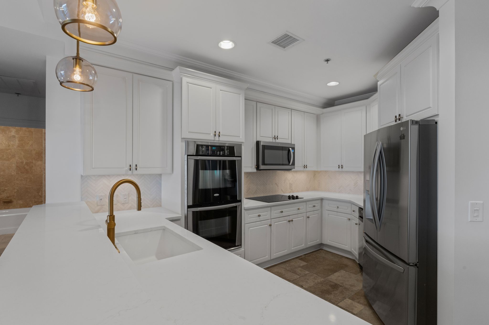 110 31st Ave, N Unit: 705