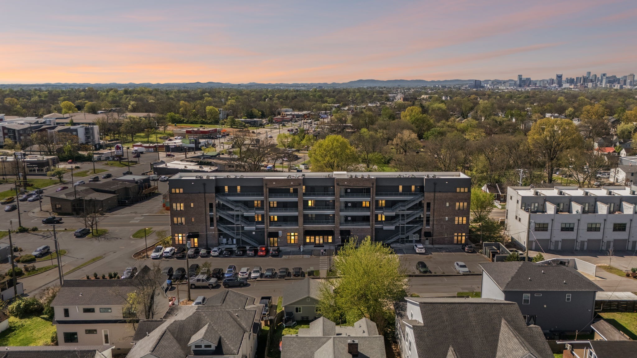 1077 E Trinity Ln Unit: 201